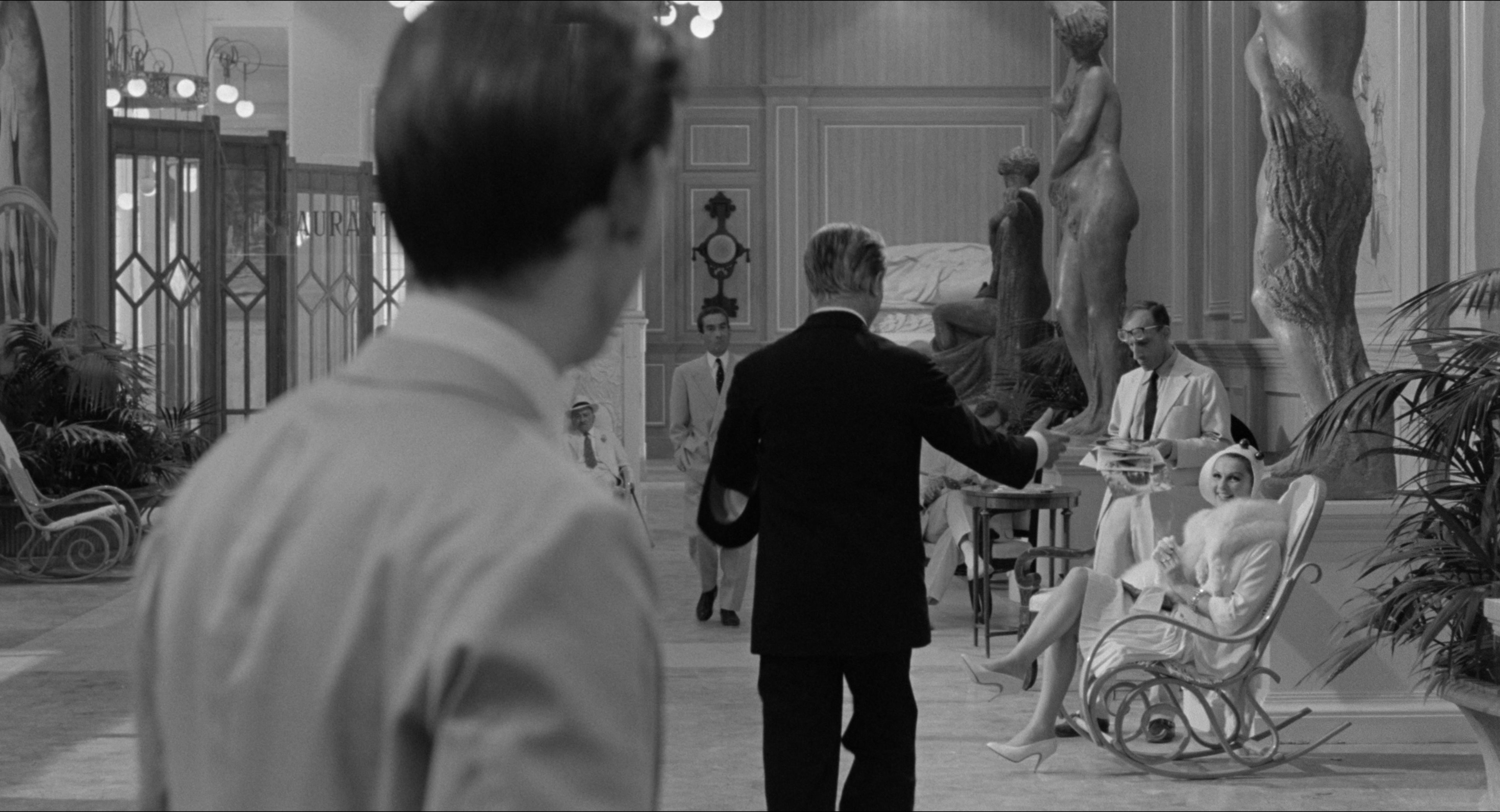 8 1/2 (1963), wide, 1.85:1 — film still