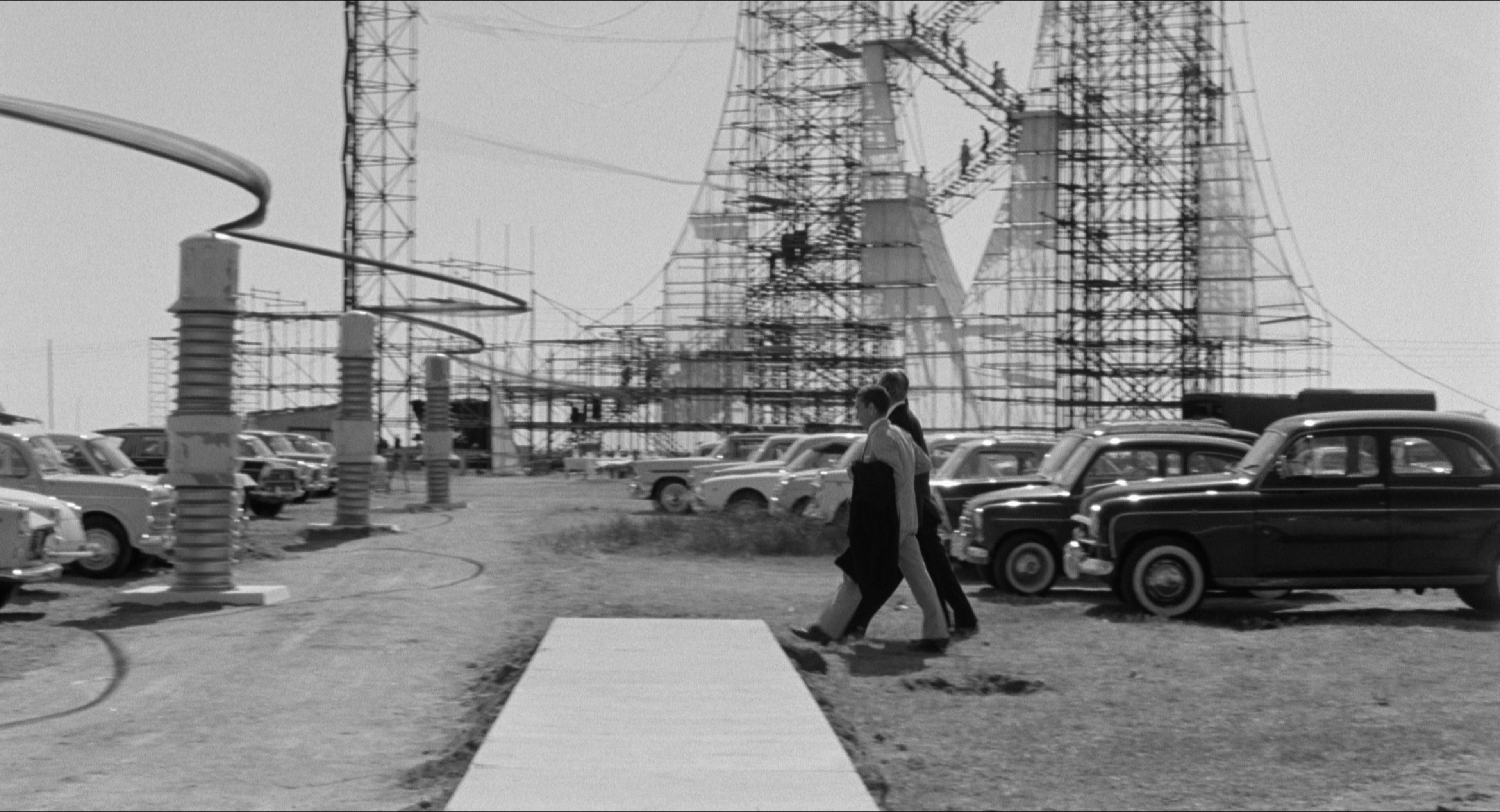 8 1/2 (1963), wide, 1.85:1 — film still