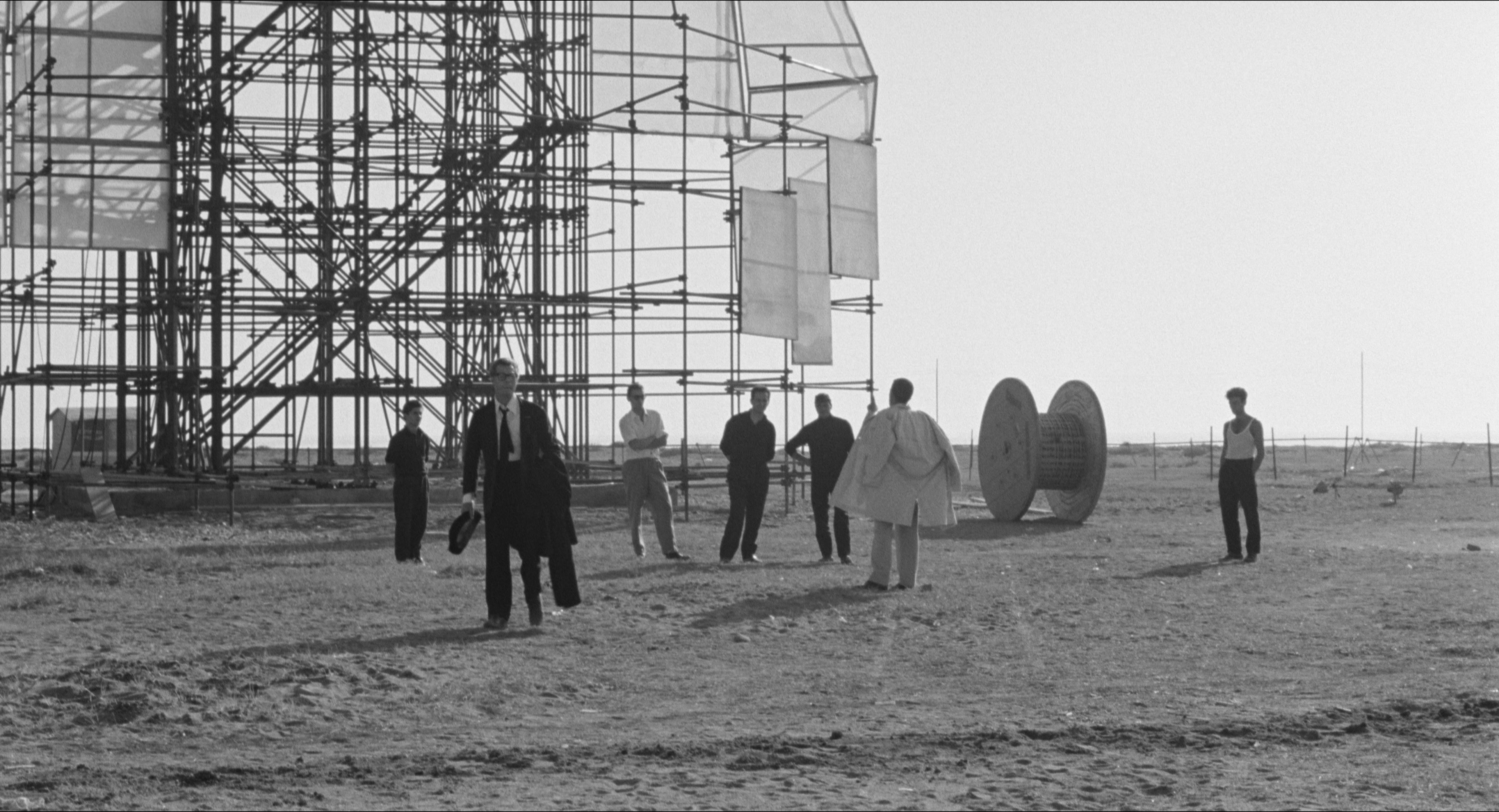 8 1/2 (1963), wide, 1.85:1 — film still
