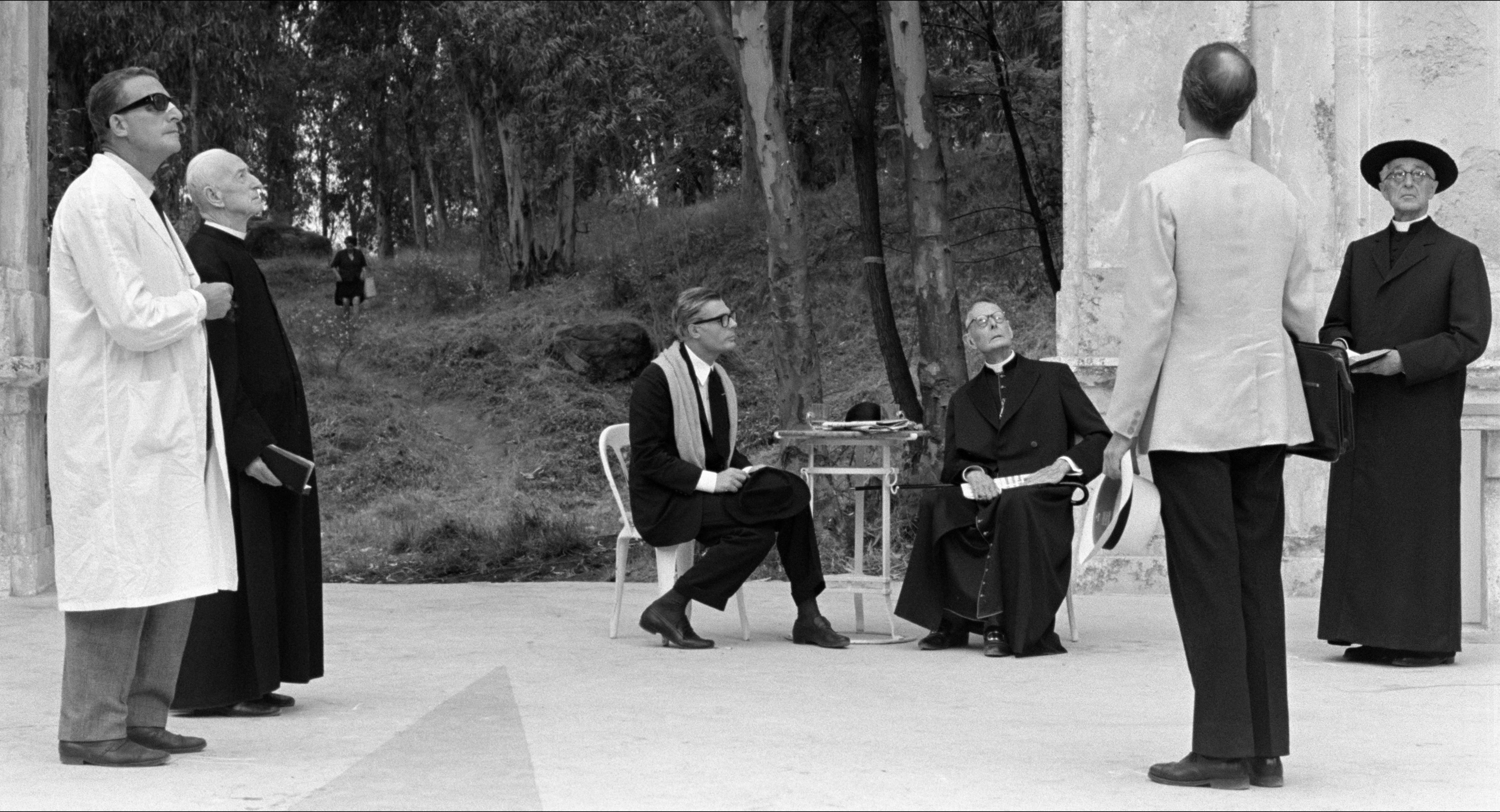 8 1/2 (1963), wide, 1.85:1 — film still