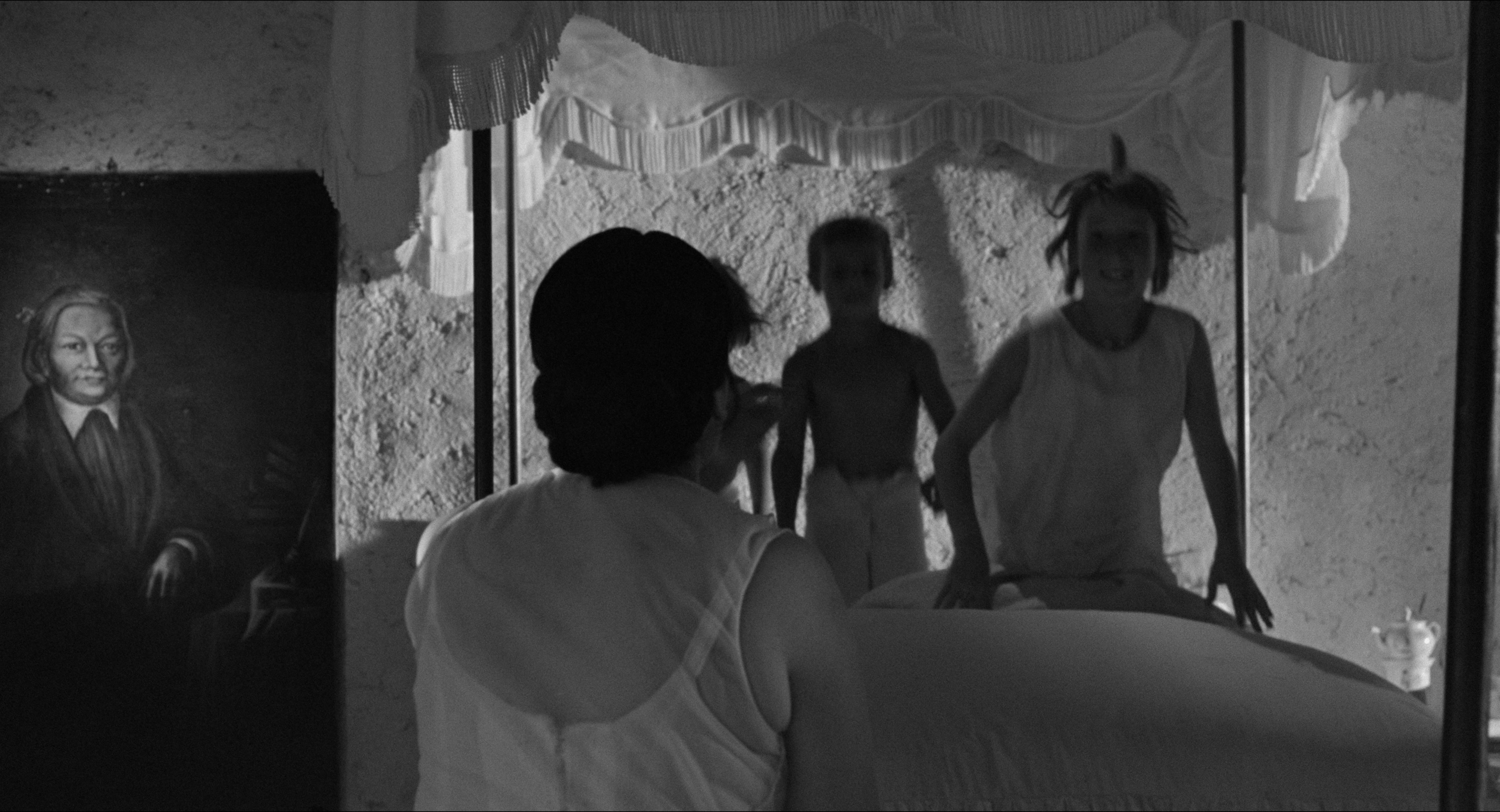8 1/2 (1963), wide, 1.85:1 — film still