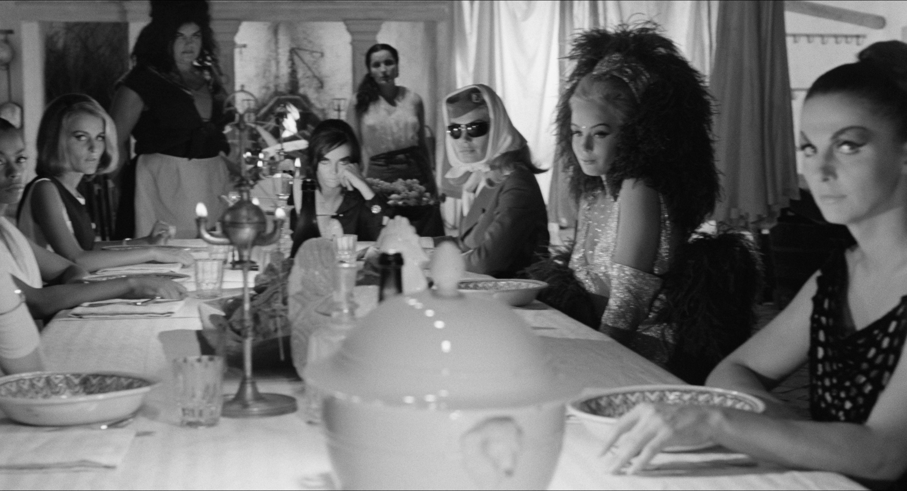 8 1/2 (1963), wide, 1.85:1 — film still