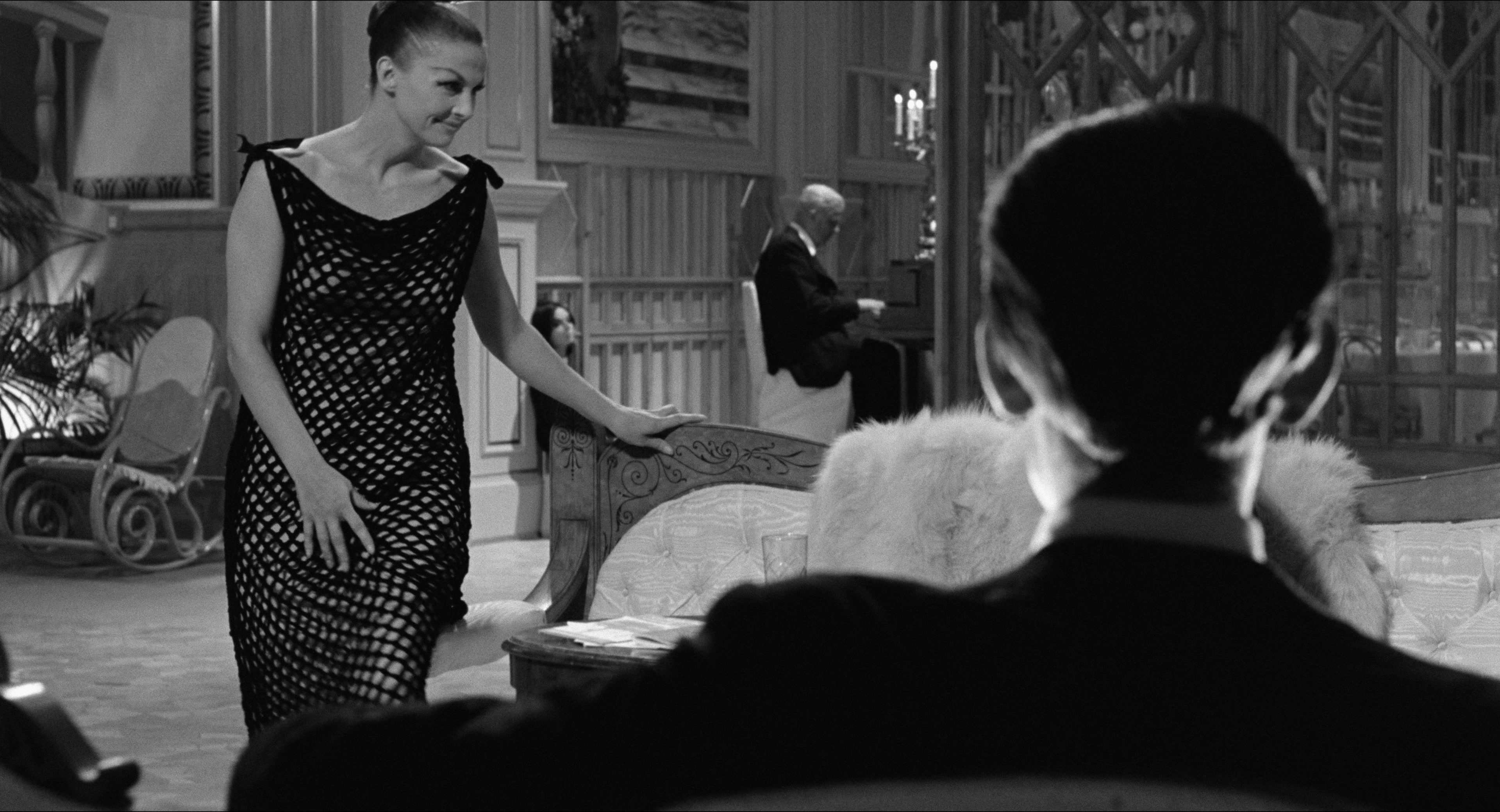 8 1/2 (1963), wide, 1.85:1 — film still