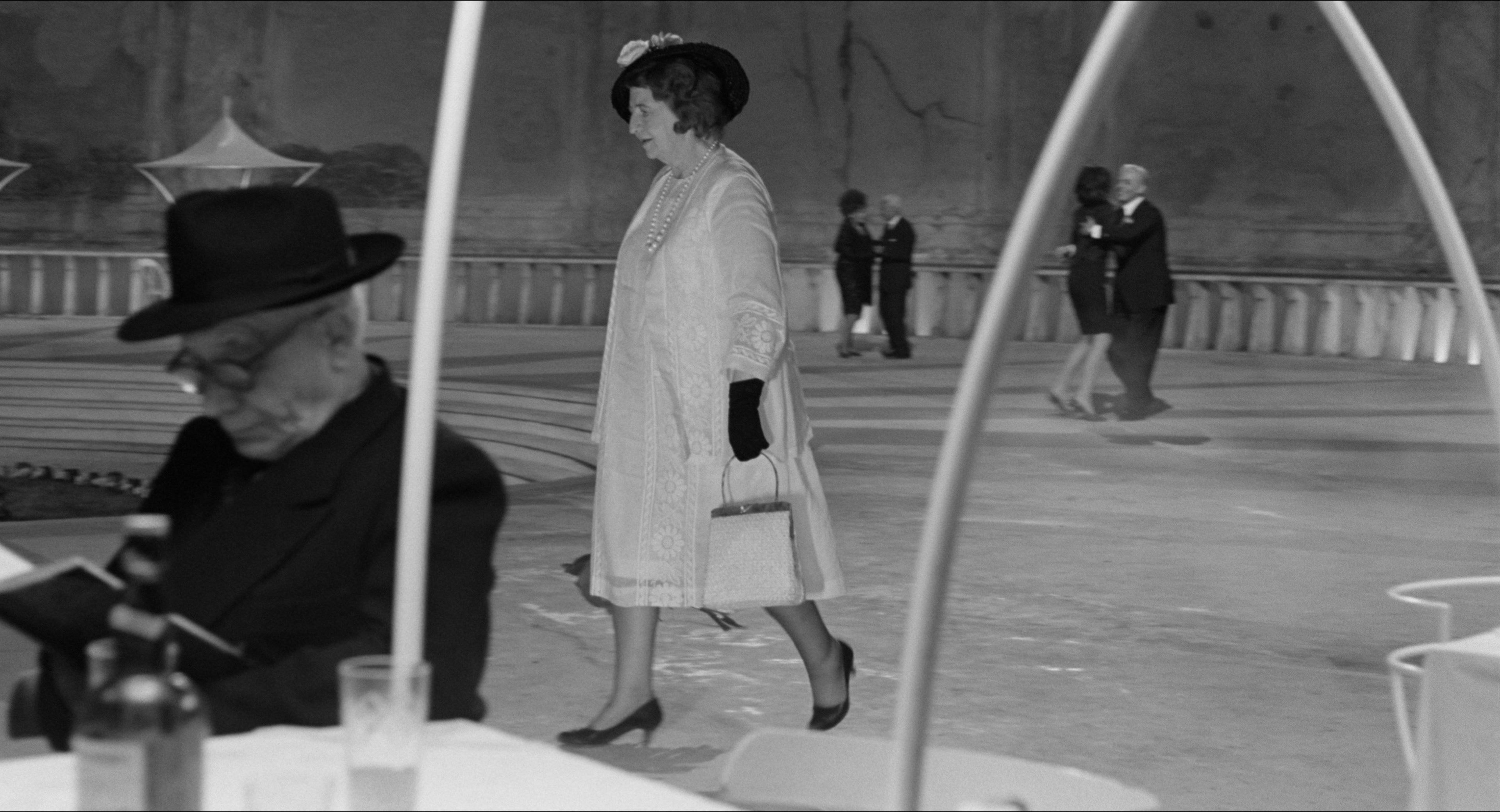 8 1/2 (1963), wide, 1.85:1 — film still