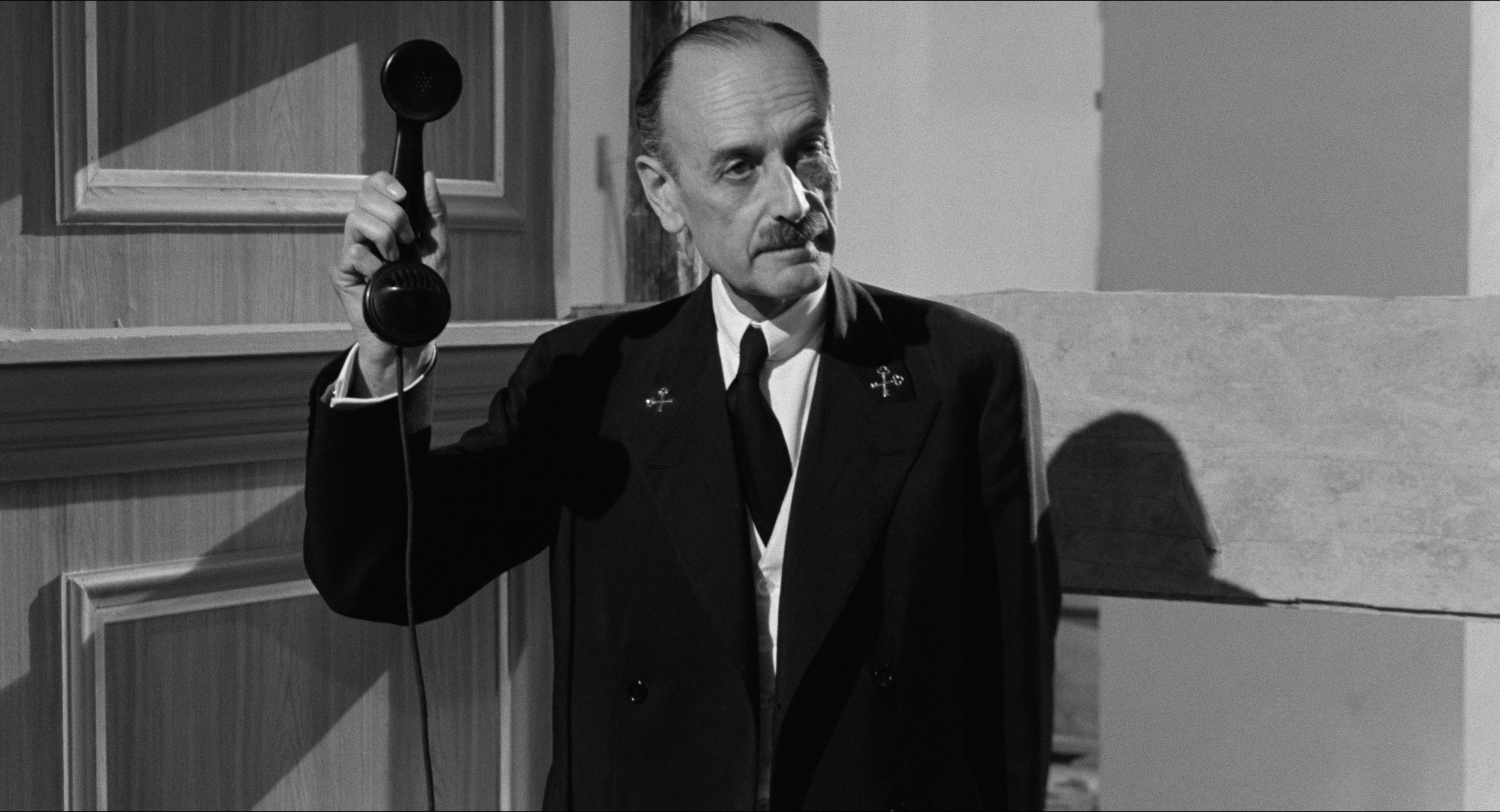 8 1/2 (1963), wide, 1.85:1 — film still