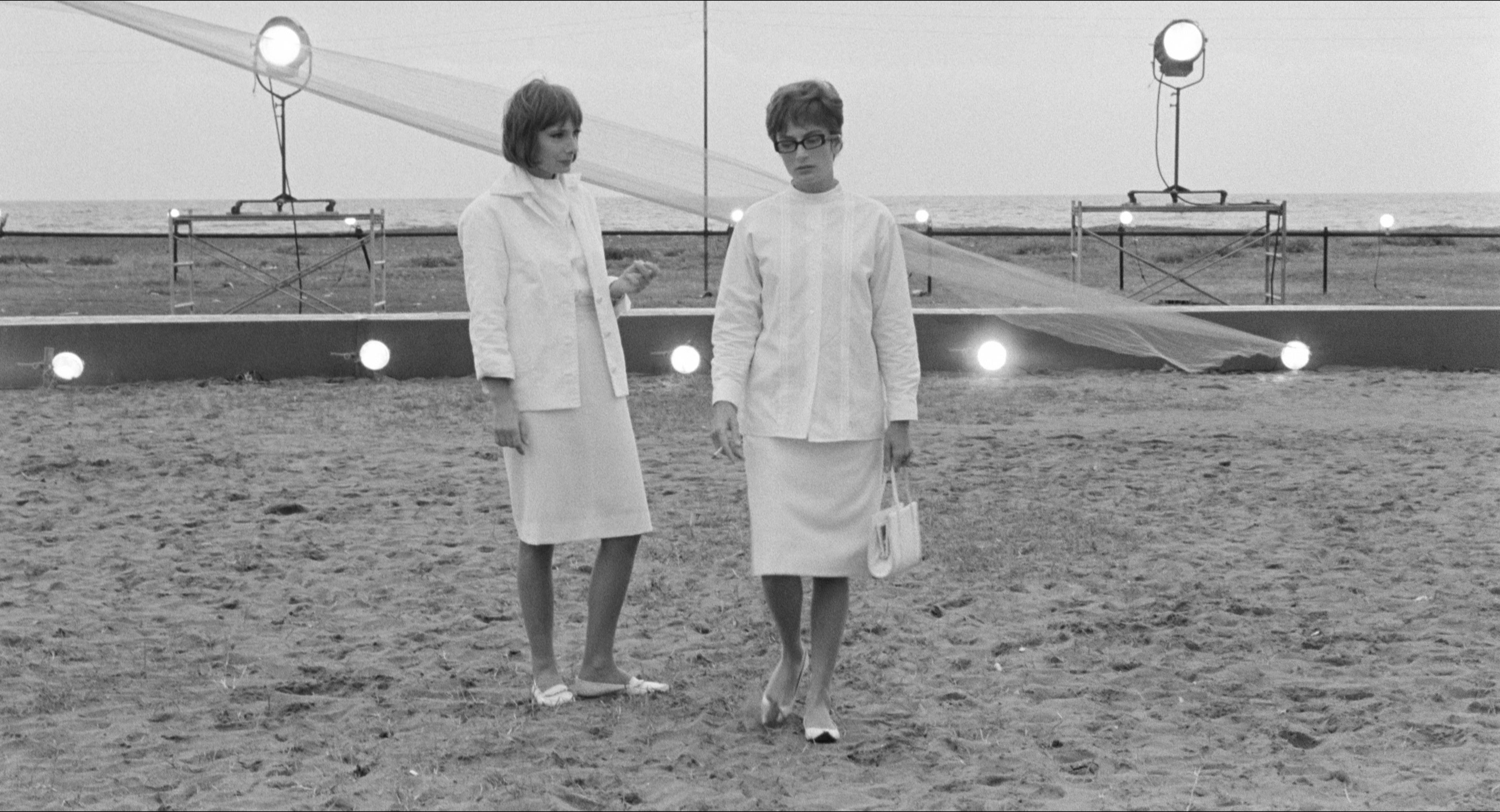 8 1/2 (1963), wide, 1.85:1 — film still