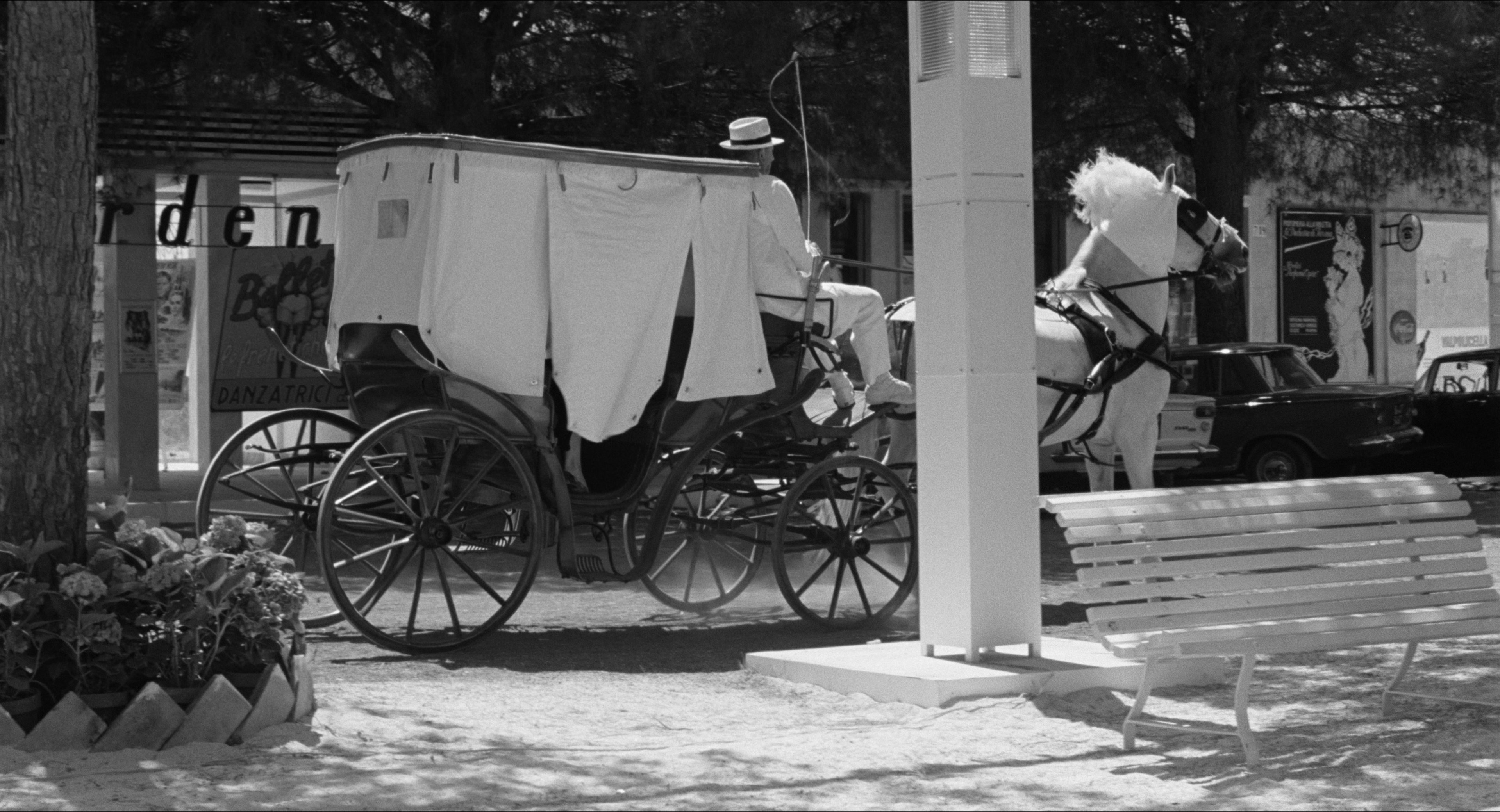 8 1/2 (1963), wide, 1.85:1 — film still