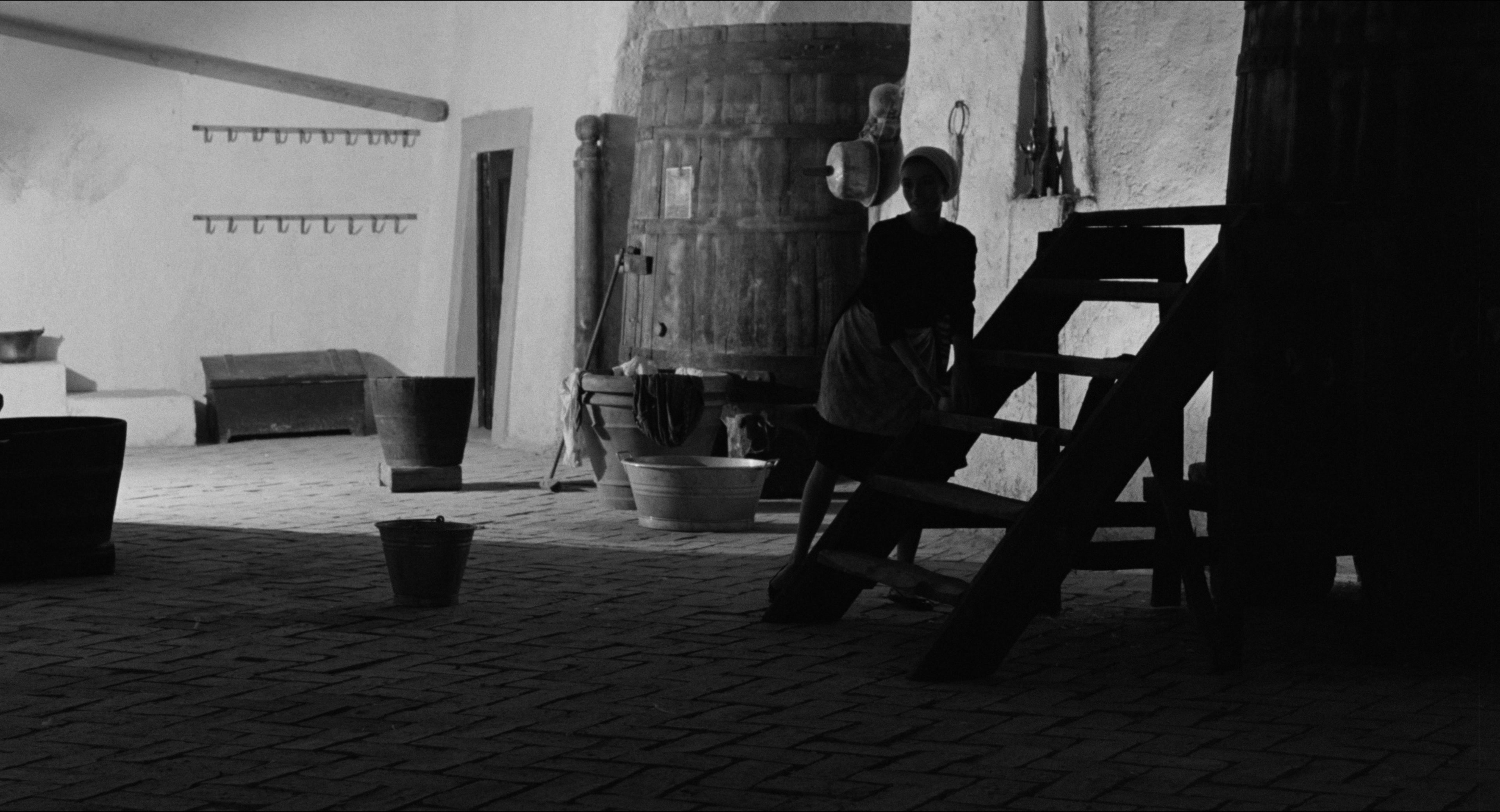 8 1/2 (1963), wide, 1.85:1 — film still