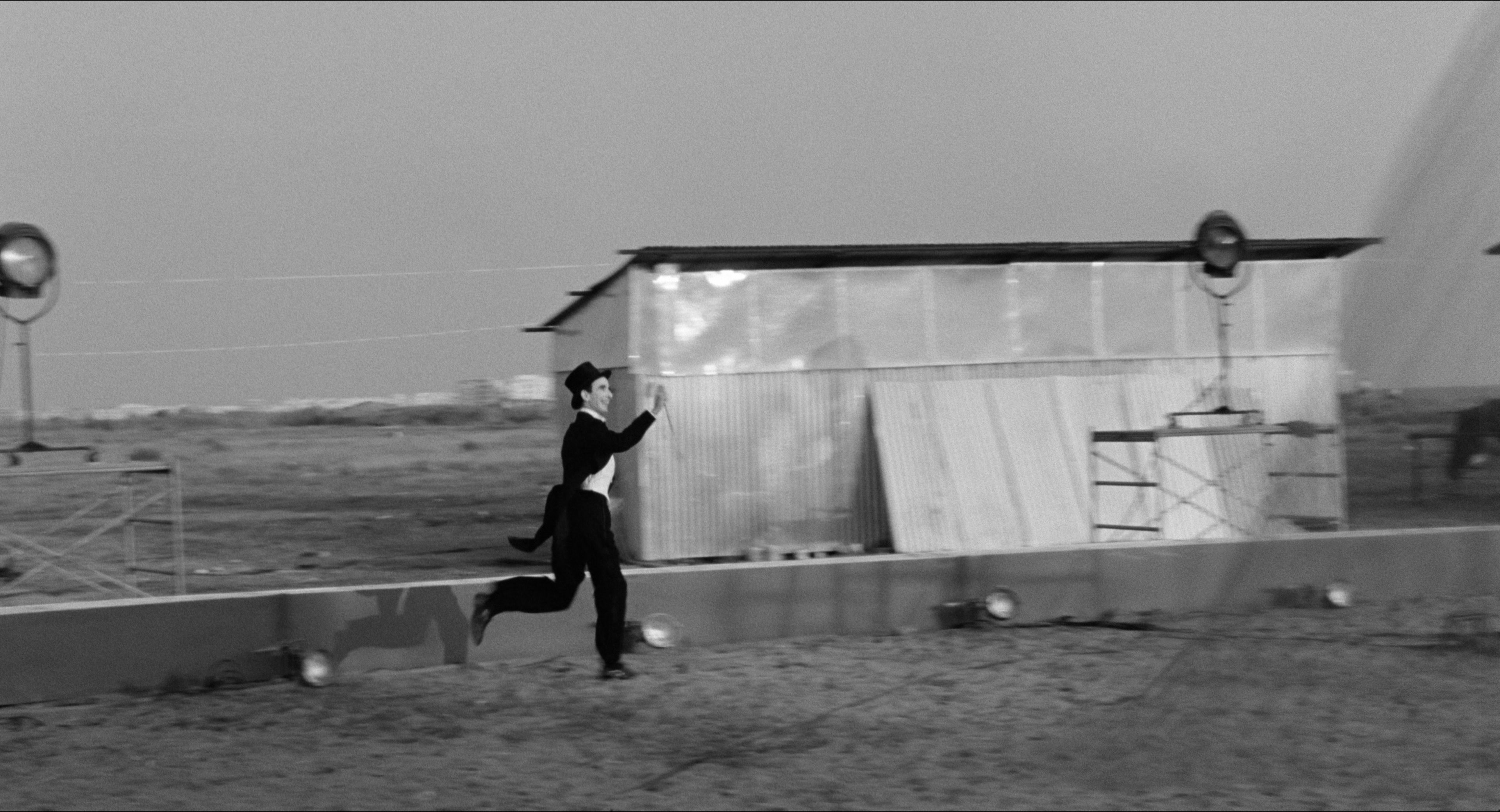 8 1/2 (1963), wide, 1.85:1 — film still
