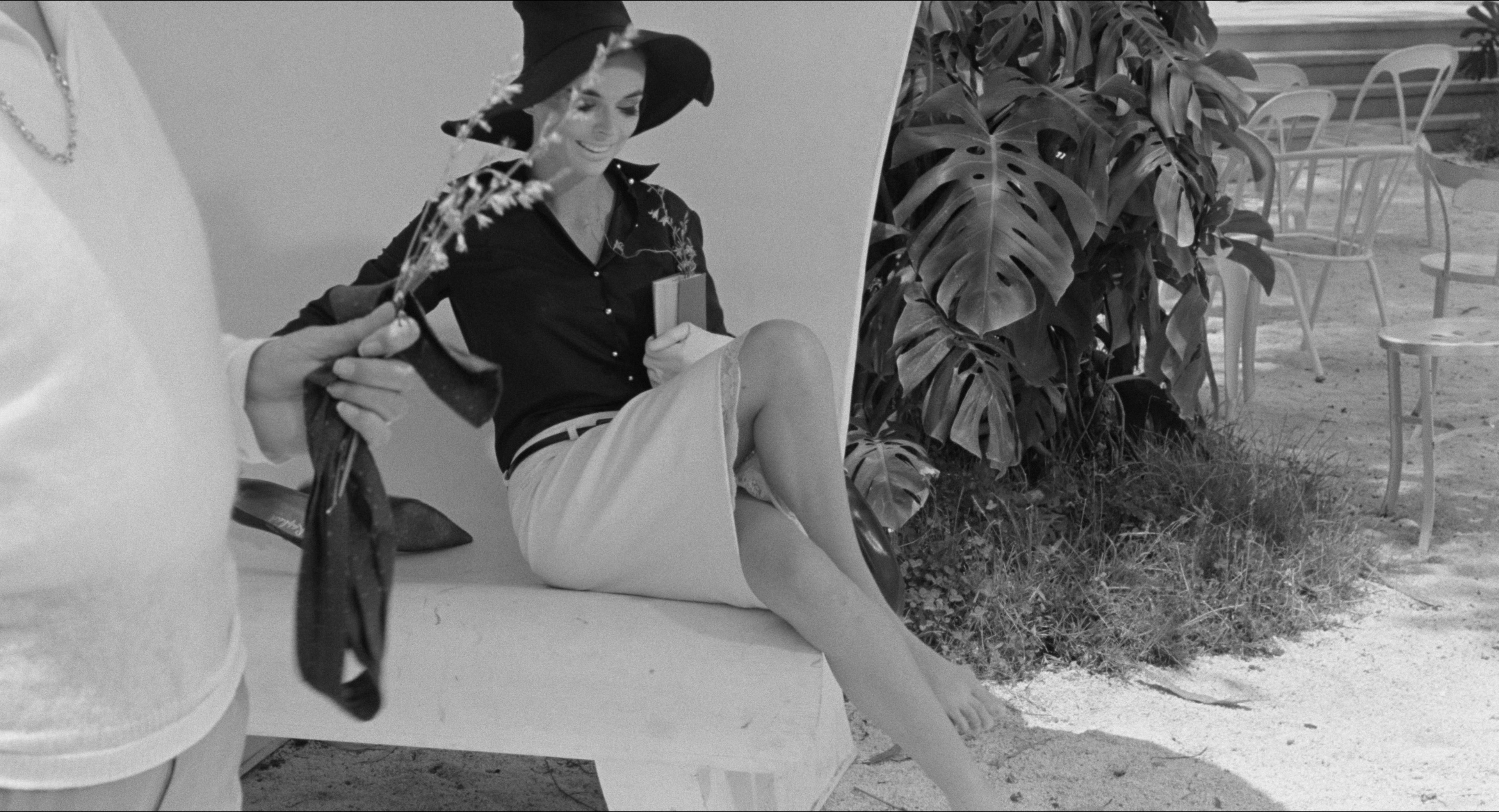 8 1/2 (1963), wide, 1.85:1 — film still