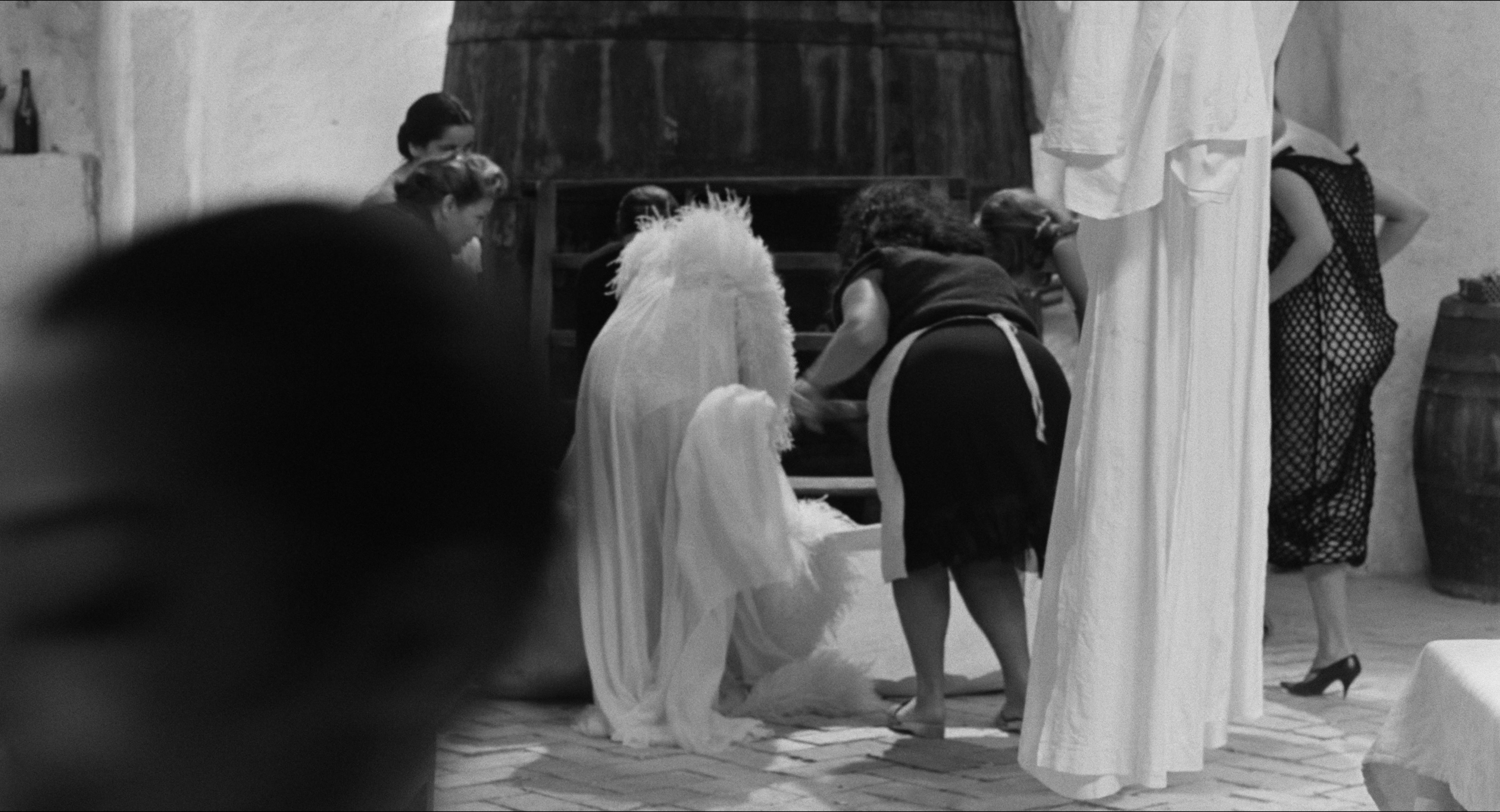 8 1/2 (1963), wide, 1.85:1 — film still