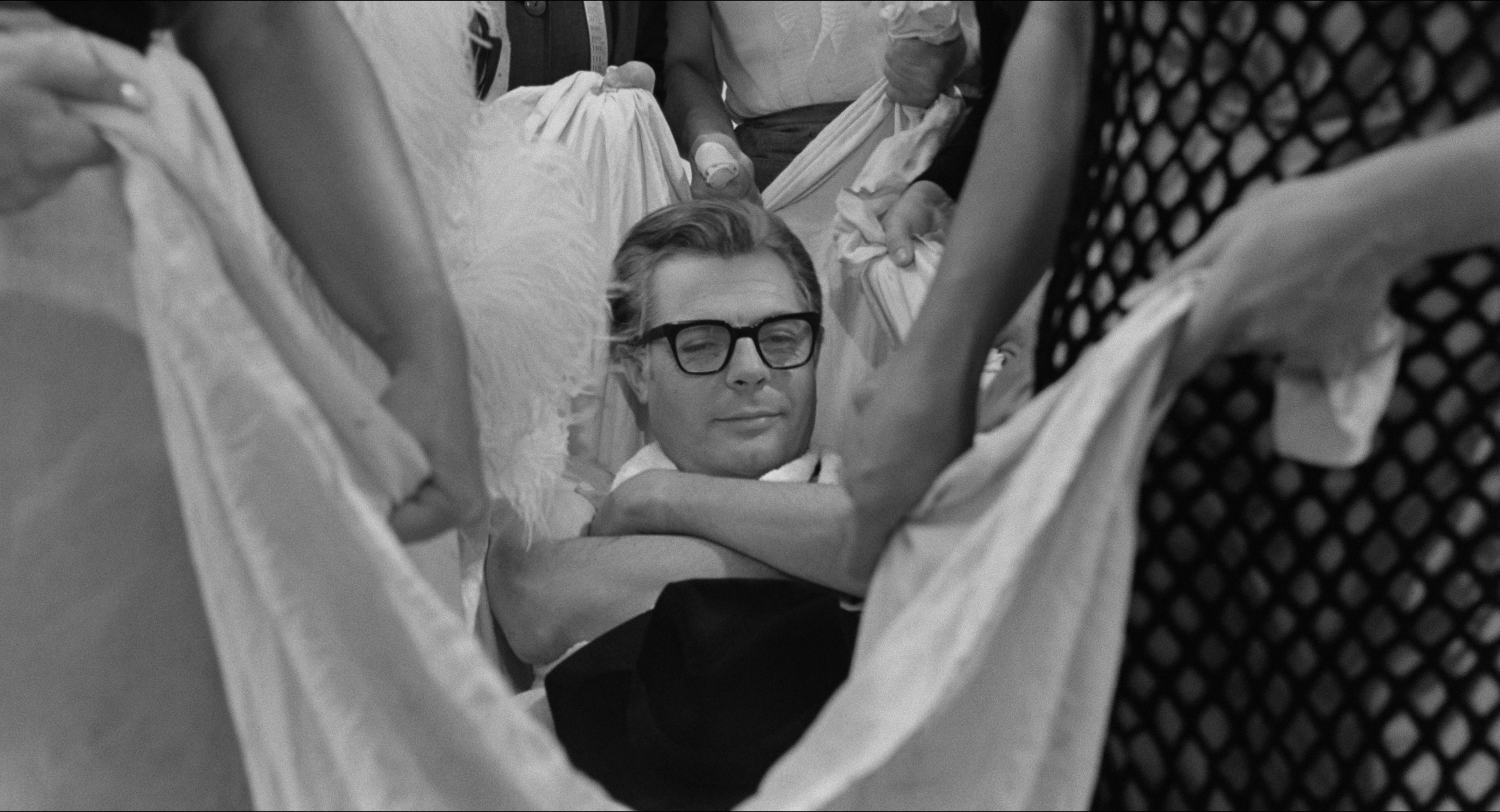 8 1/2 (1963), wide, 1.85:1 — film still