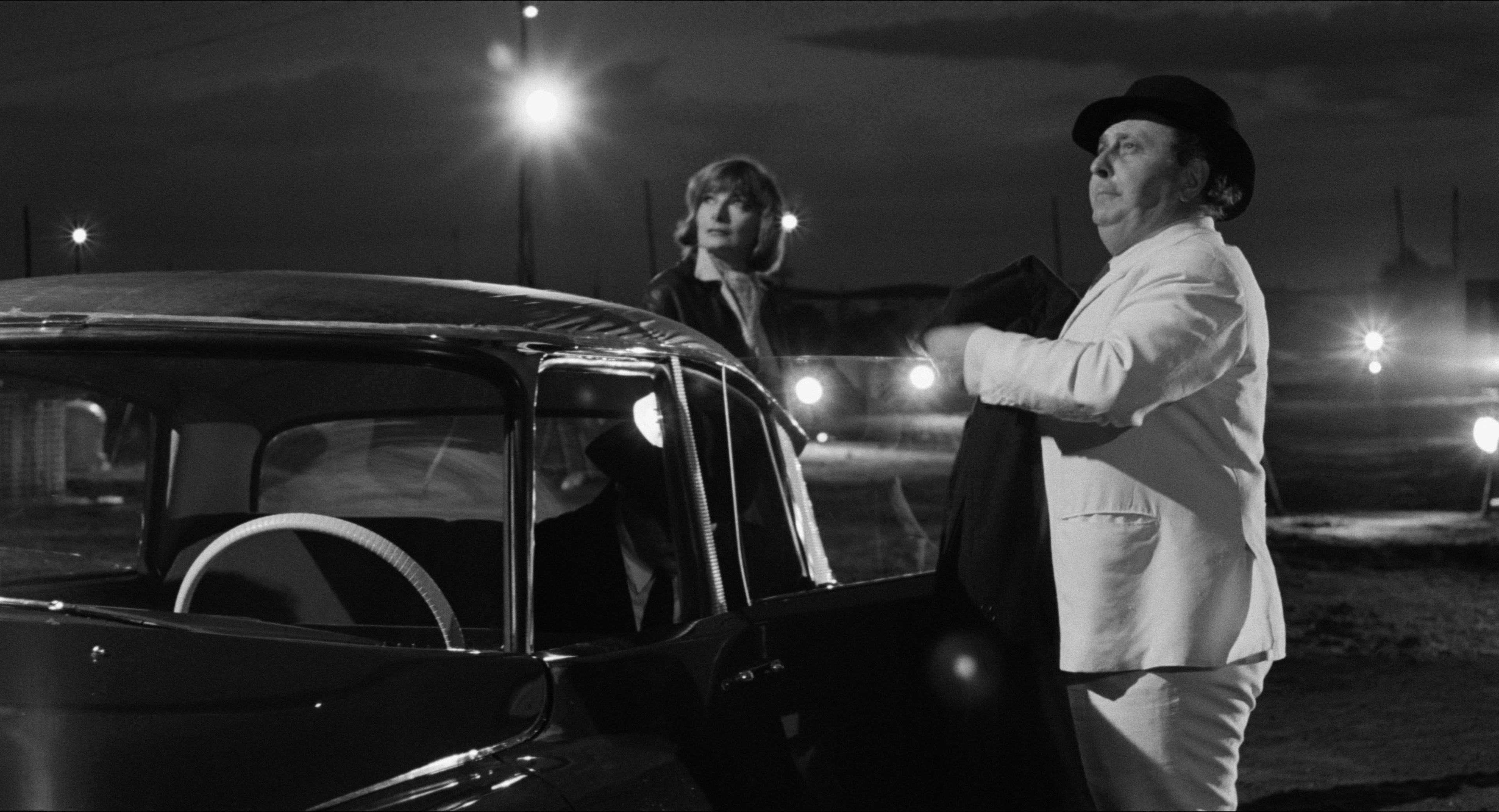 8 1/2 (1963), wide, 1.85:1 — film still