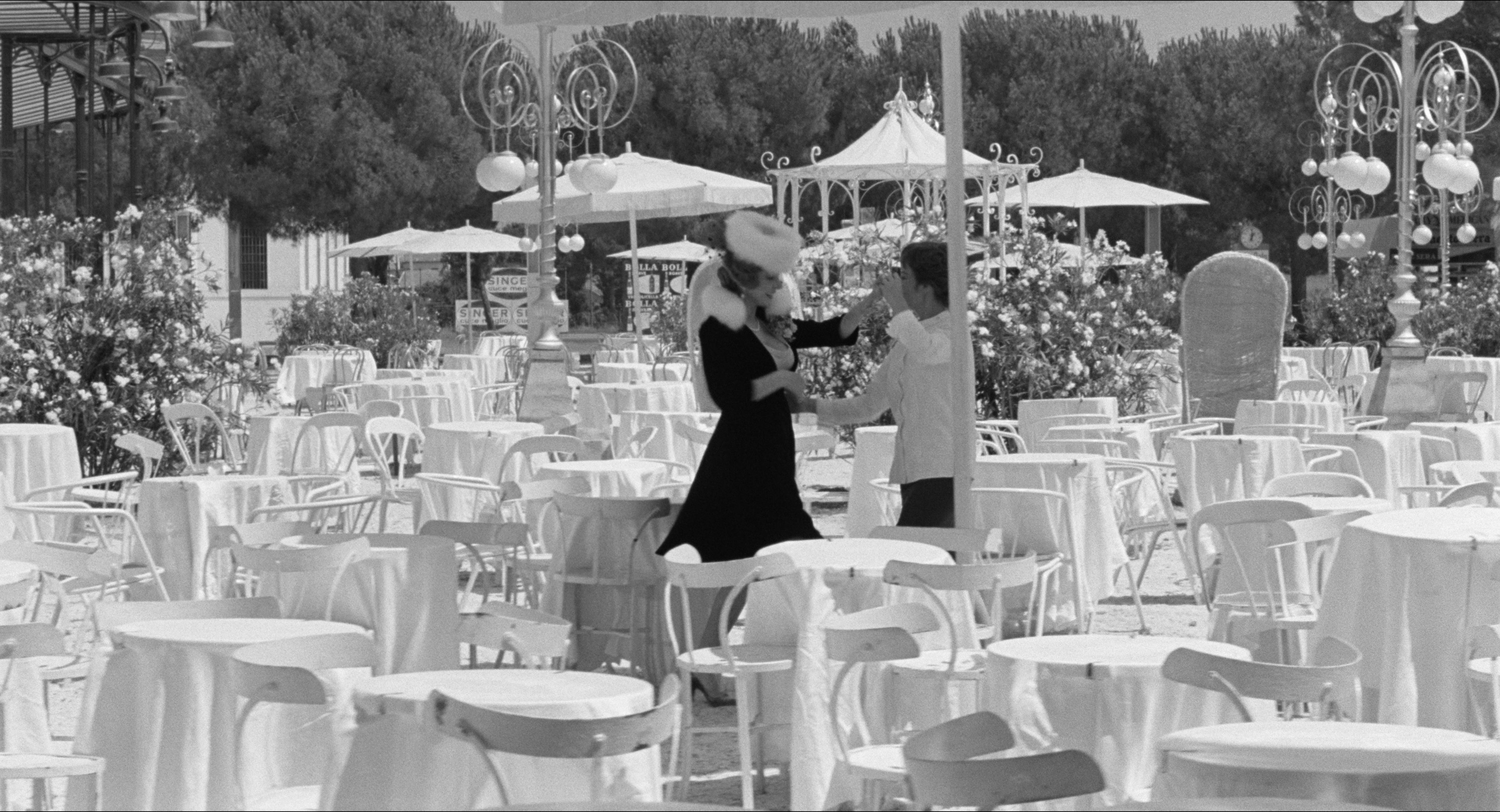 8 1/2 (1963), wide, 1.85:1 — film still