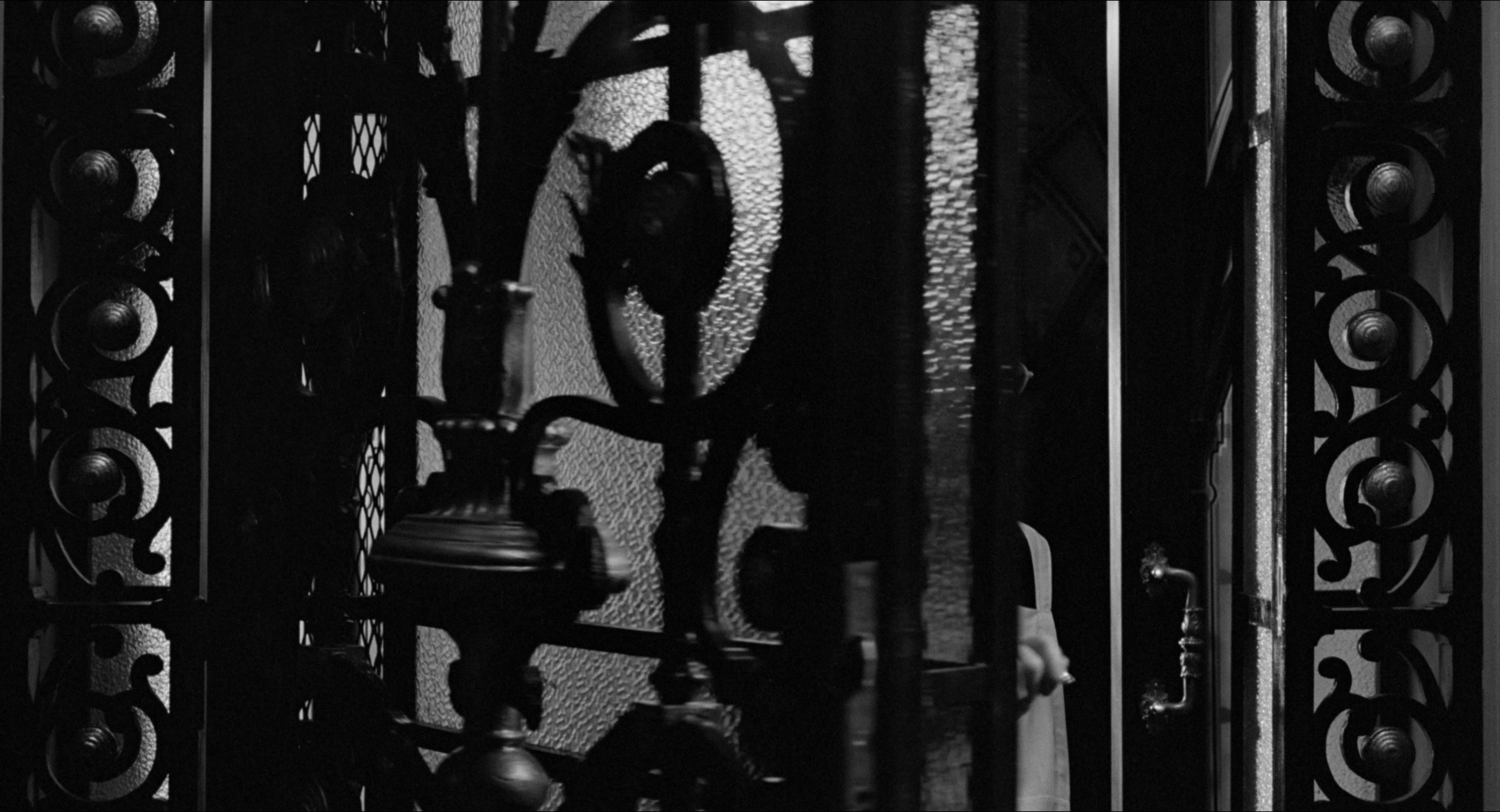 8 1/2 (1963), wide, 1.85:1 — film still