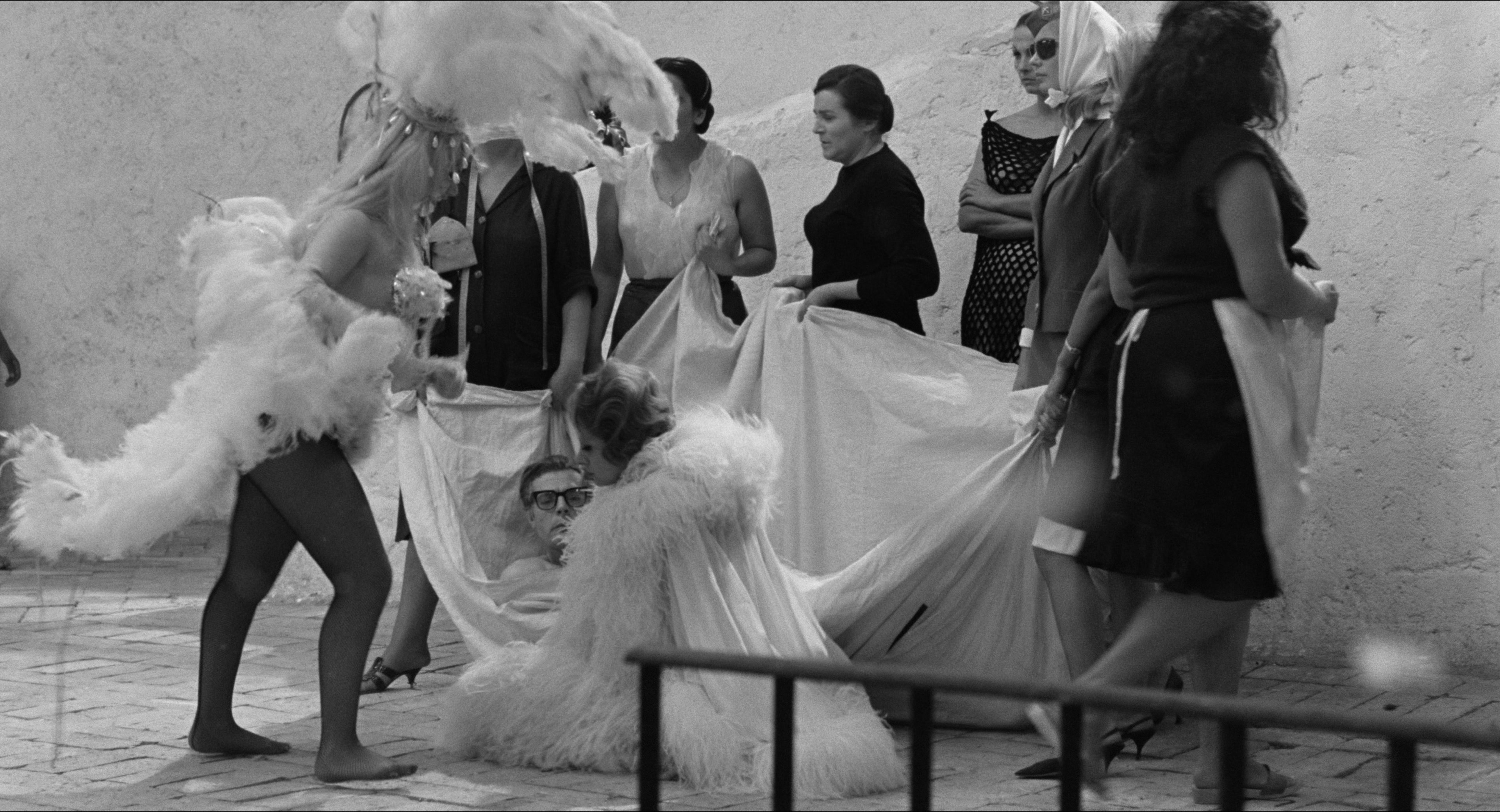 8 1/2 (1963), wide, 1.85:1 — film still