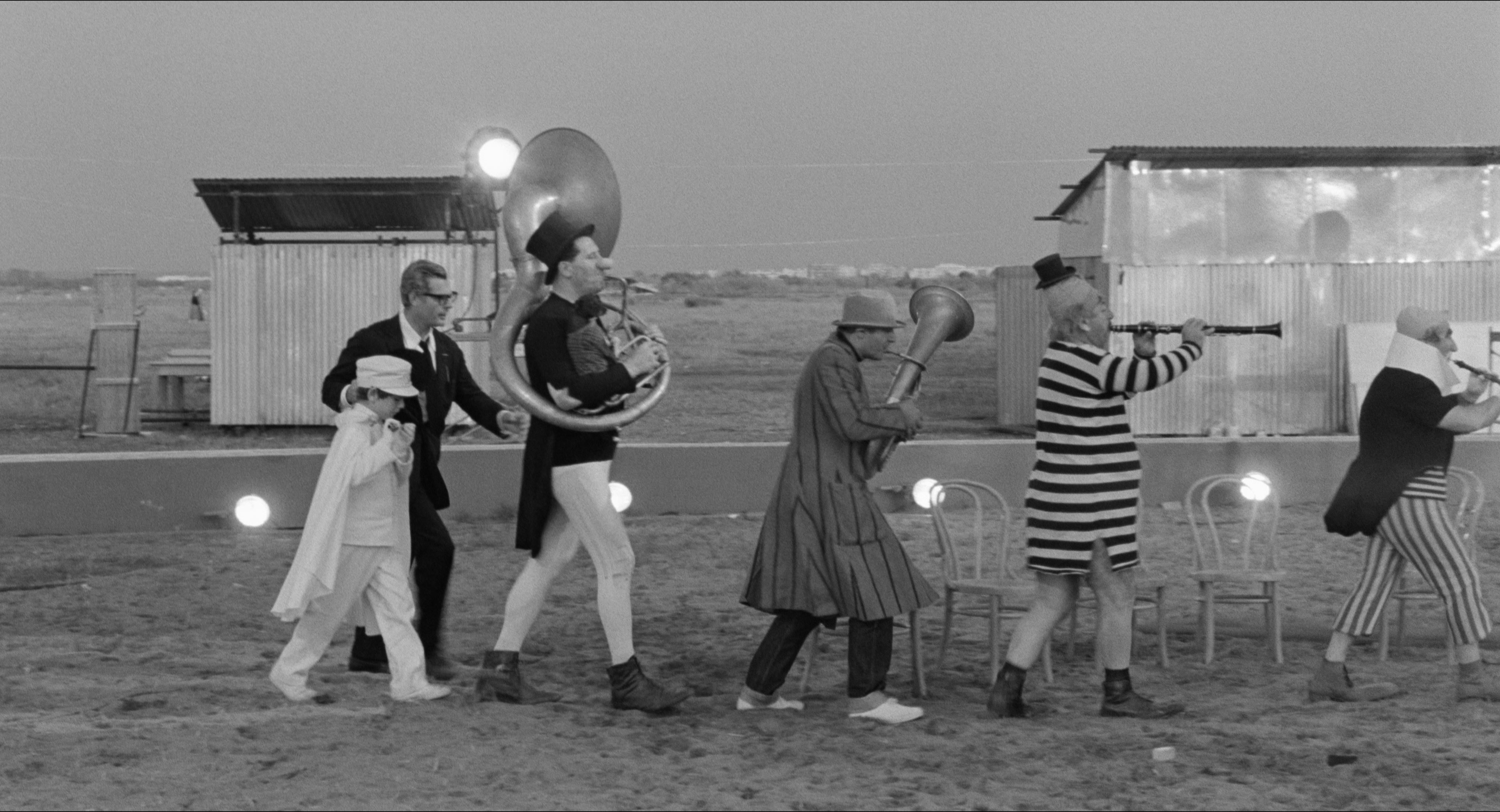 8 1/2 (1963), wide, 1.85:1 — film still