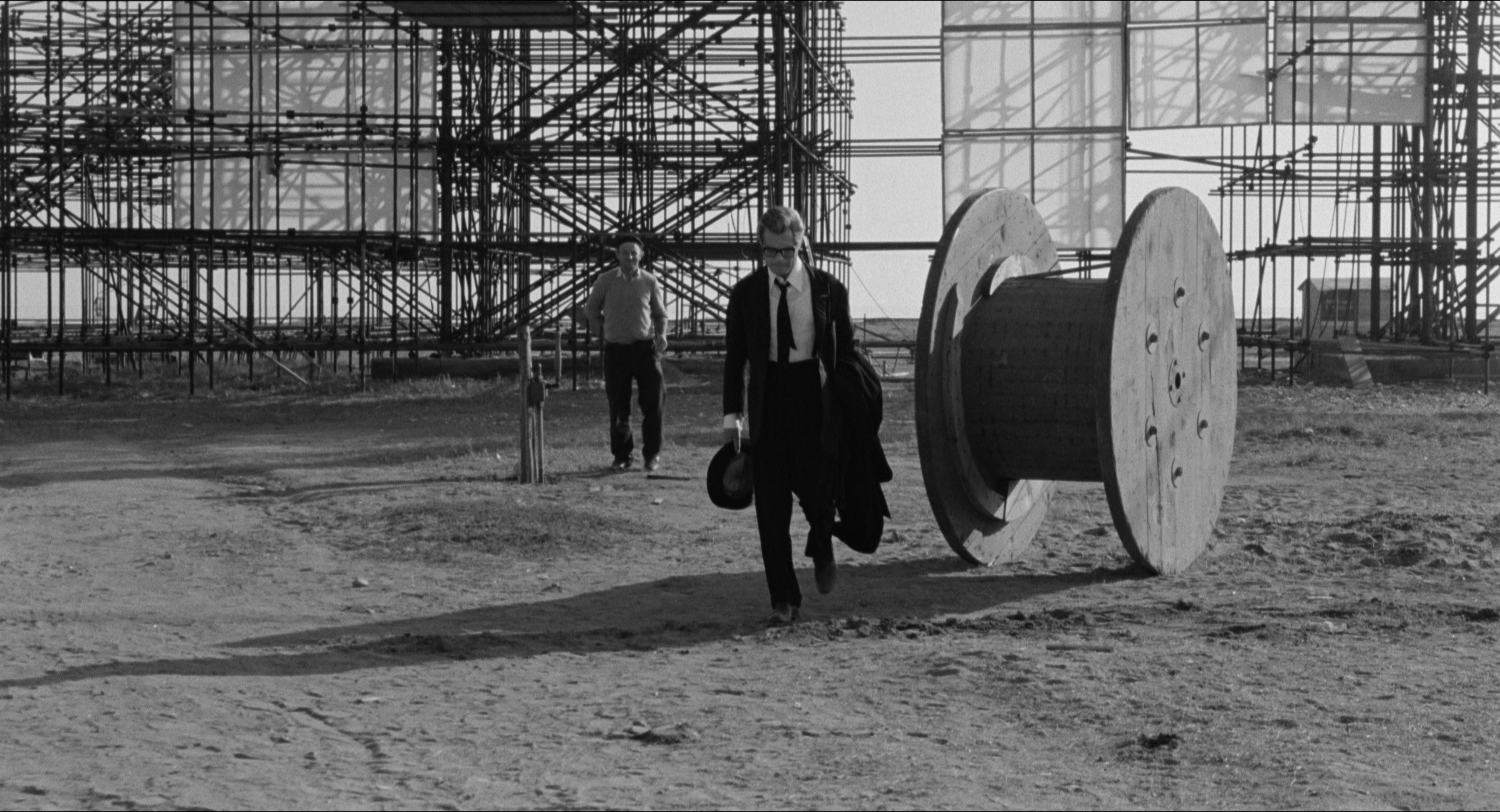 8 1/2 (1963), wide, 1.85:1 — film still