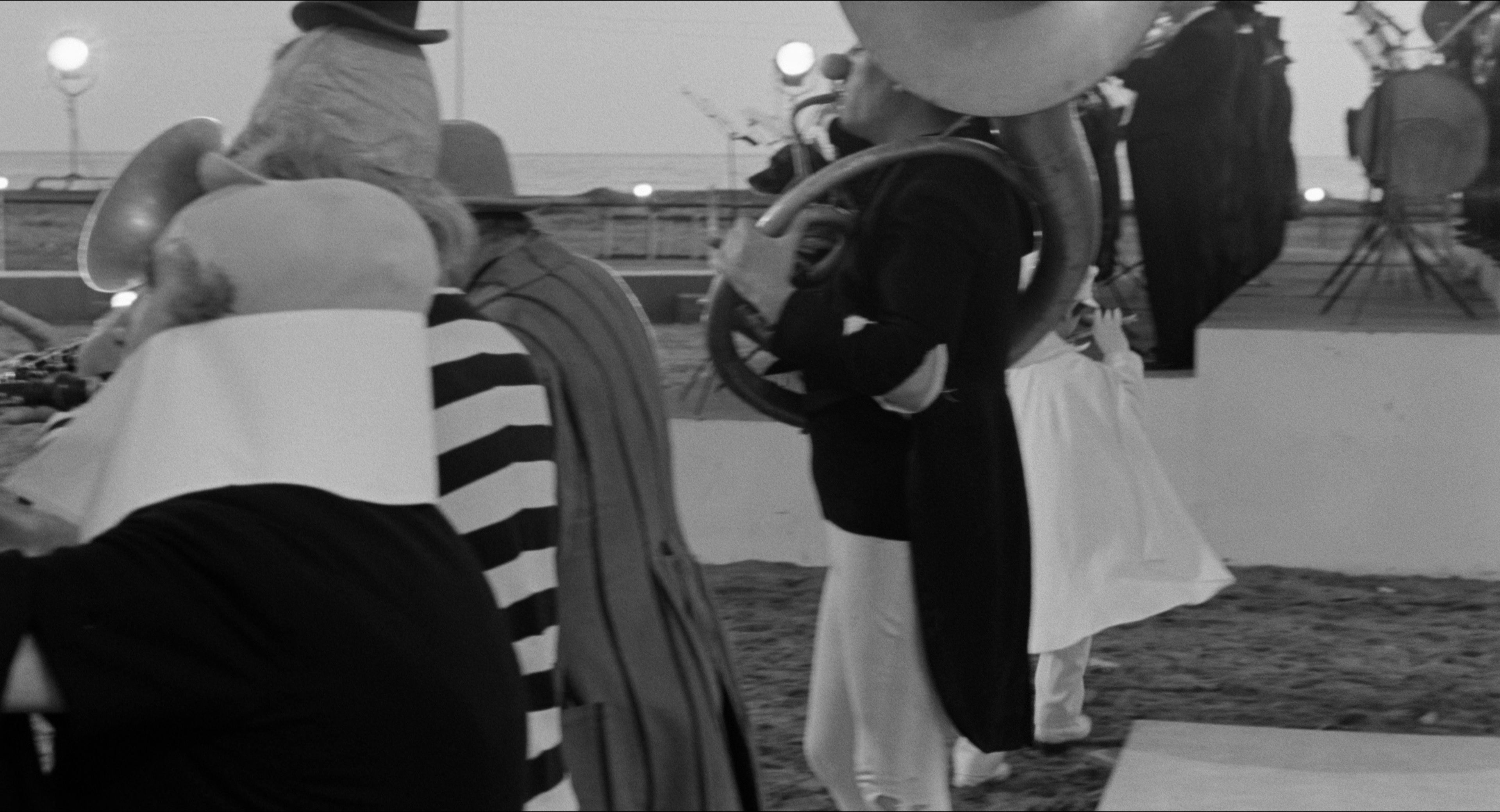 8 1/2 (1963), wide, 1.85:1 — film still