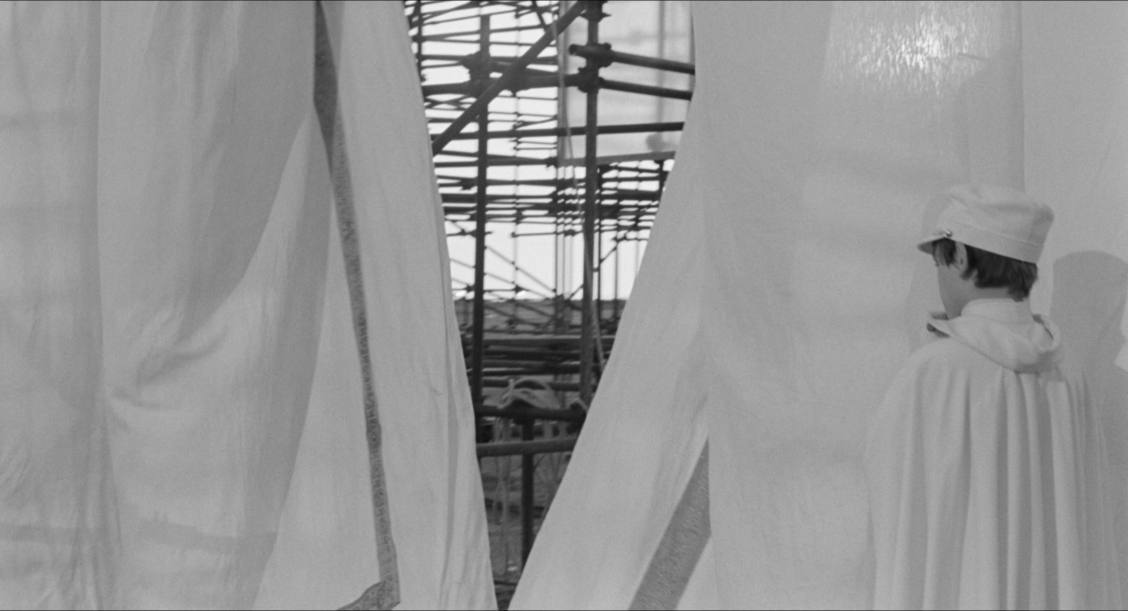 8 1/2 (1963), wide, 1.85:1 — film still