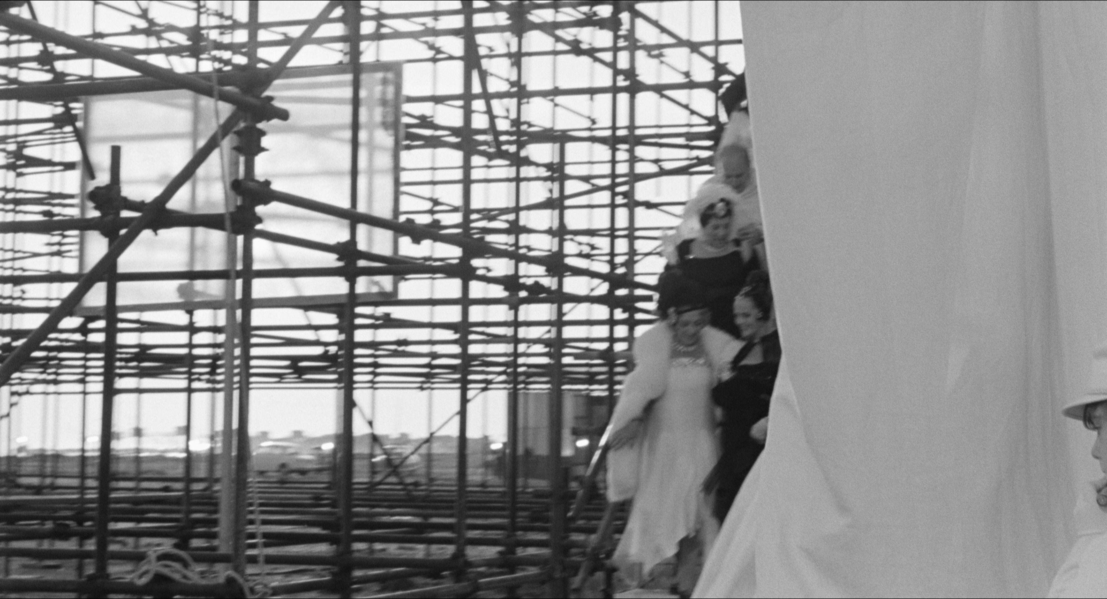 8 1/2 (1963), wide, 1.85:1 — film still