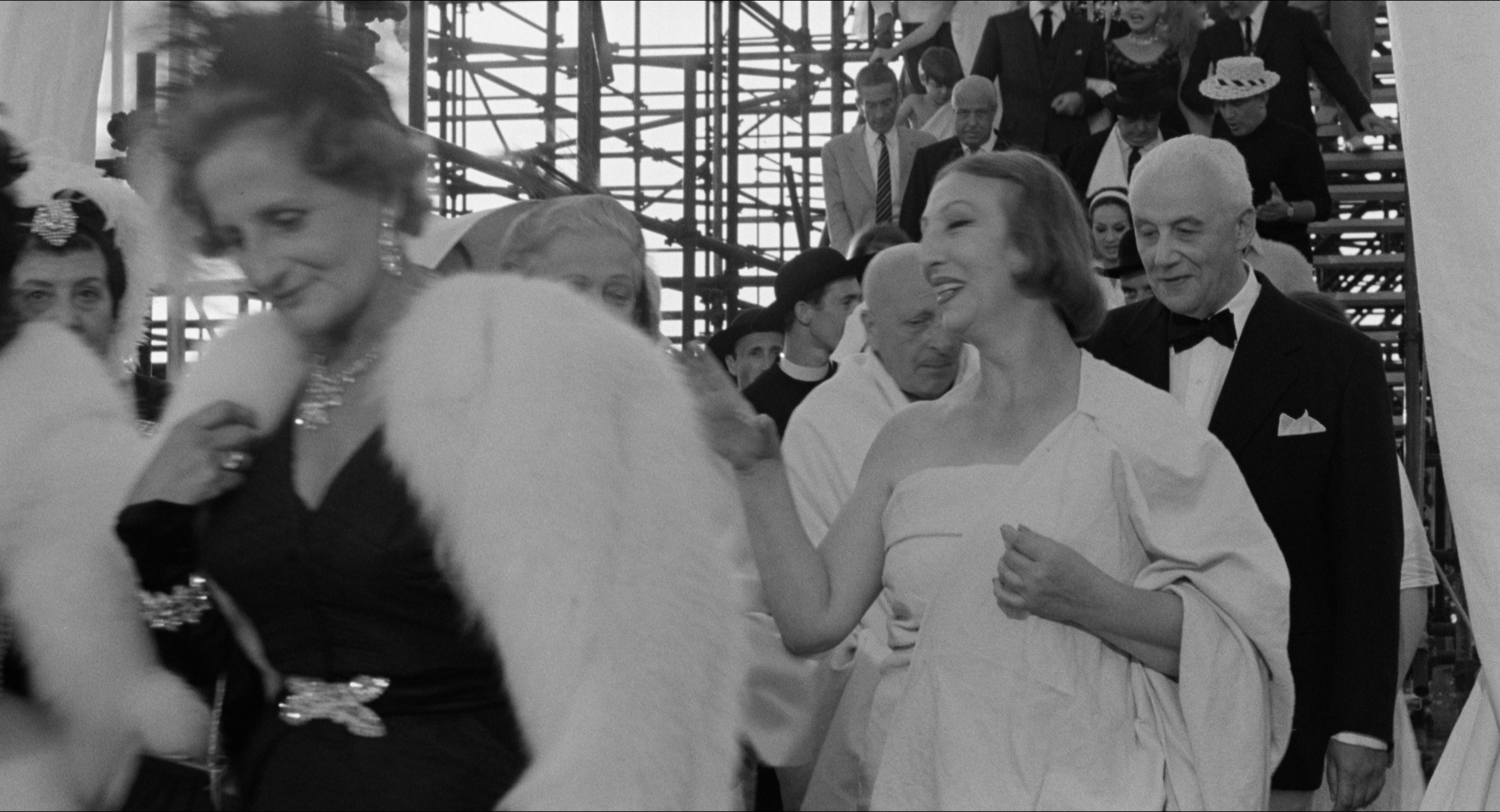 8 1/2 (1963), wide, 1.85:1 — film still