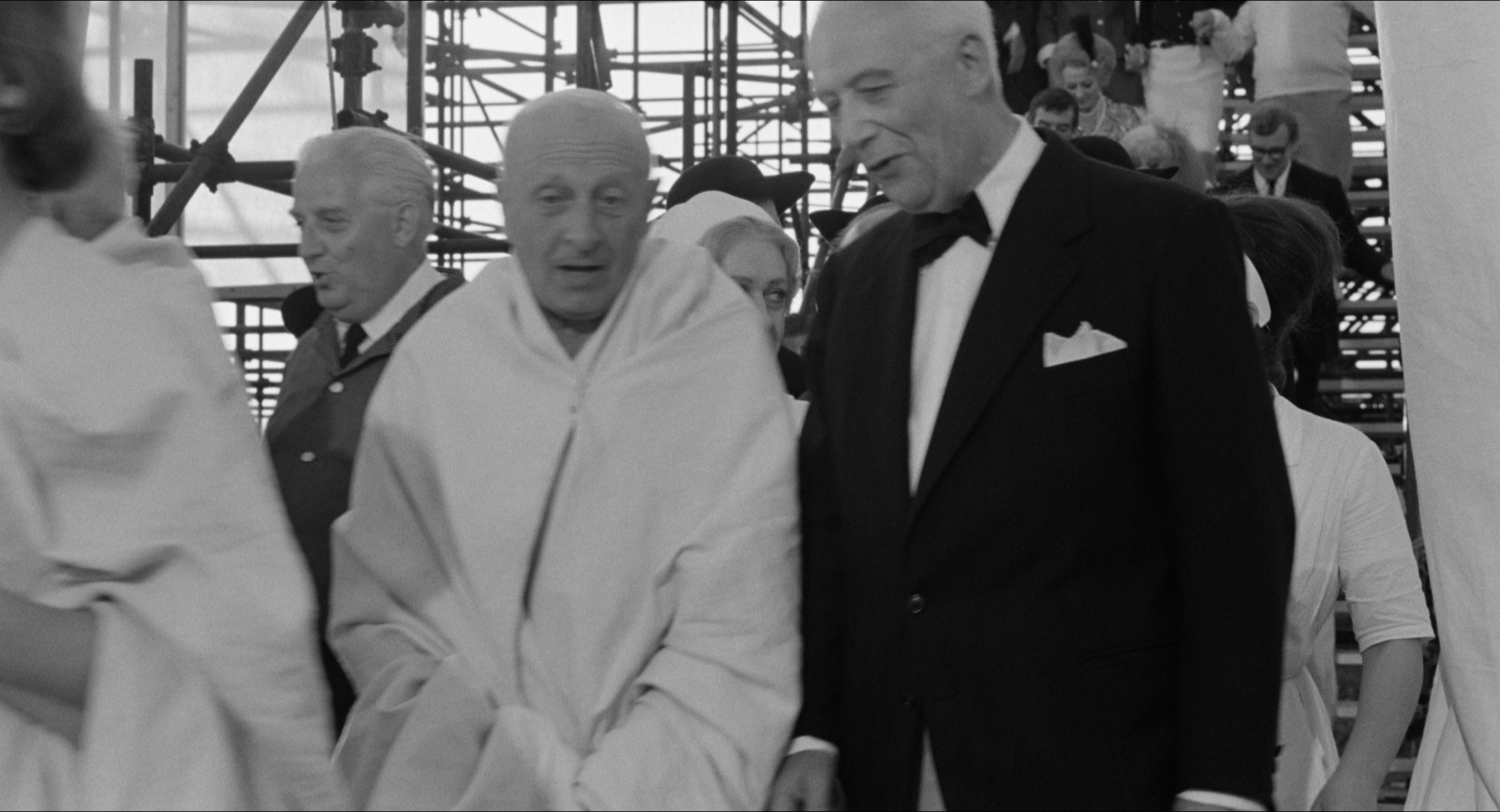 8 1/2 (1963), wide, 1.85:1 — film still