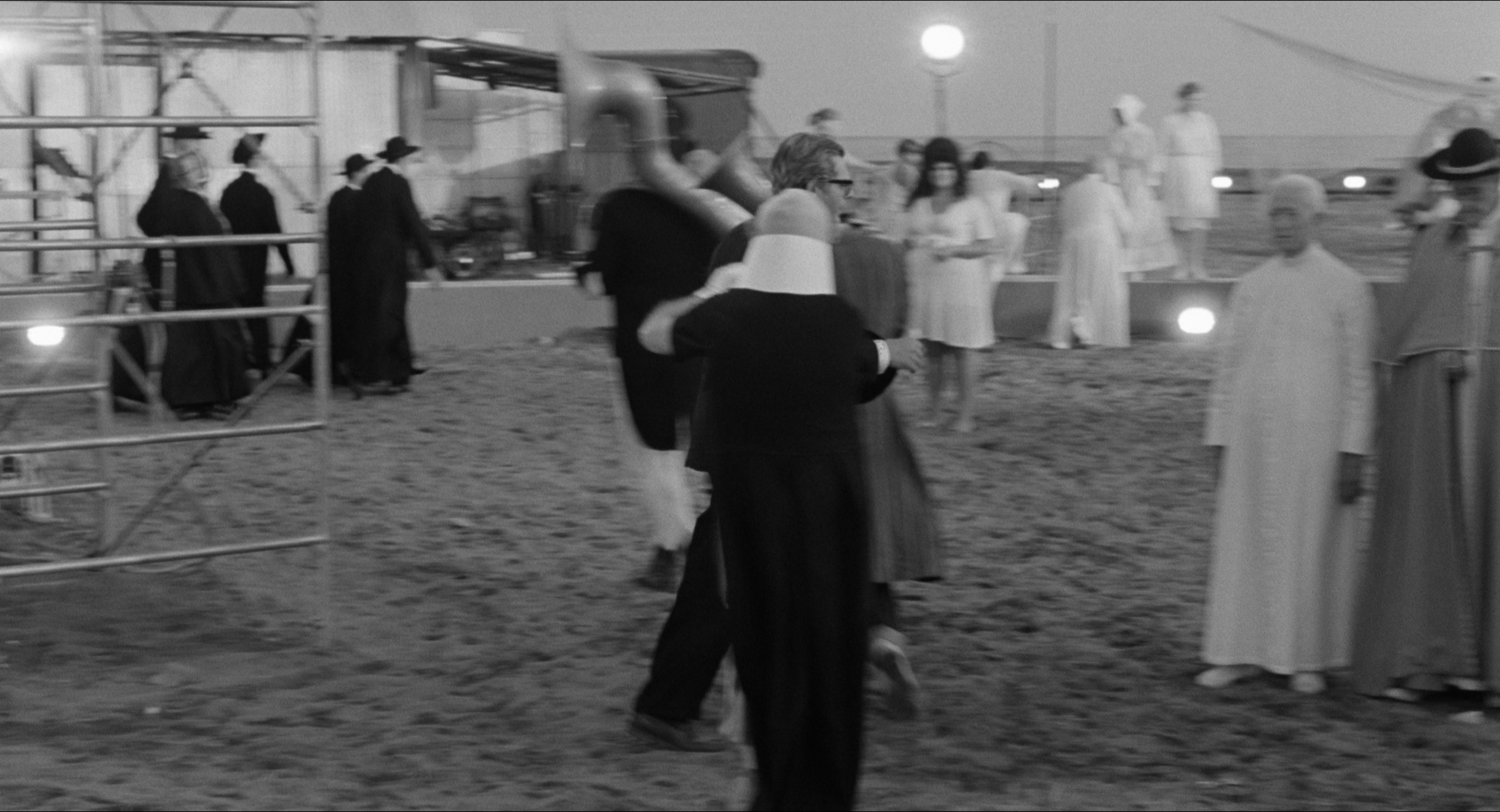 8 1/2 (1963), wide, 1.85:1 — film still