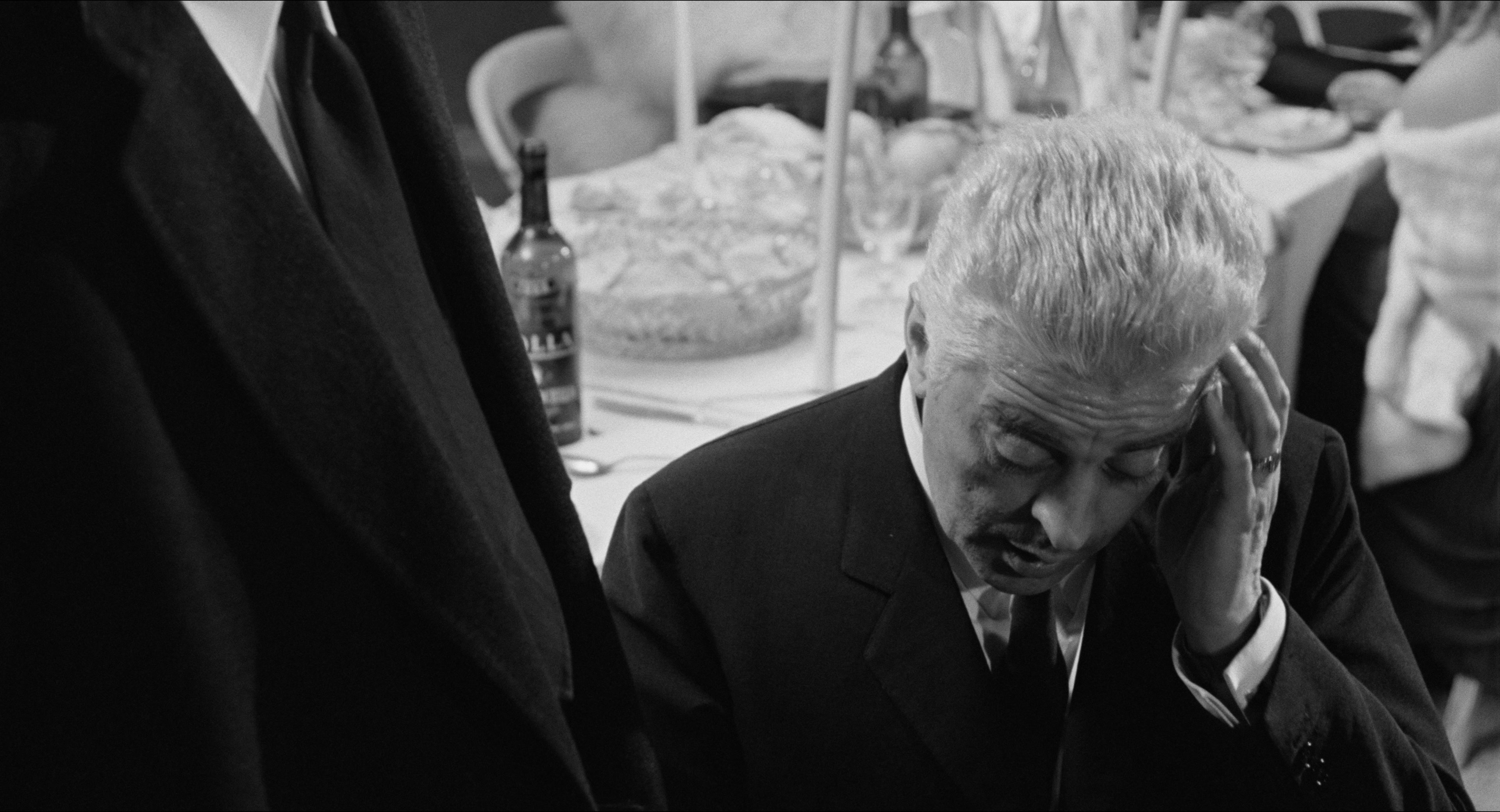 8 1/2 (1963), wide, 1.85:1 — film still