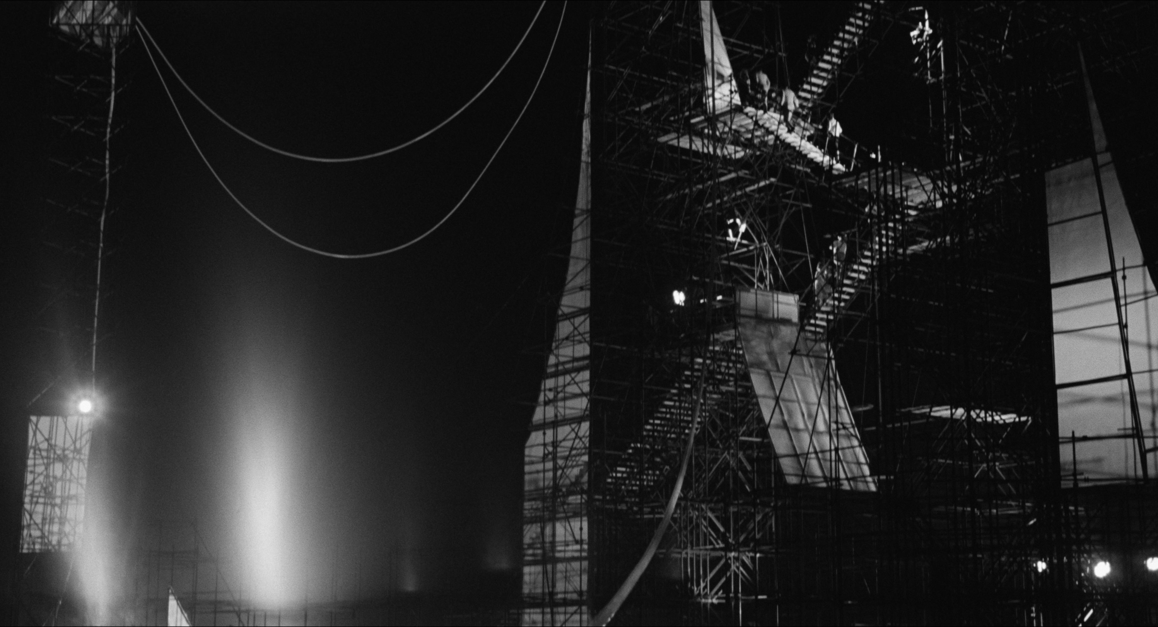 8 1/2 (1963), wide, 1.85:1 — film still