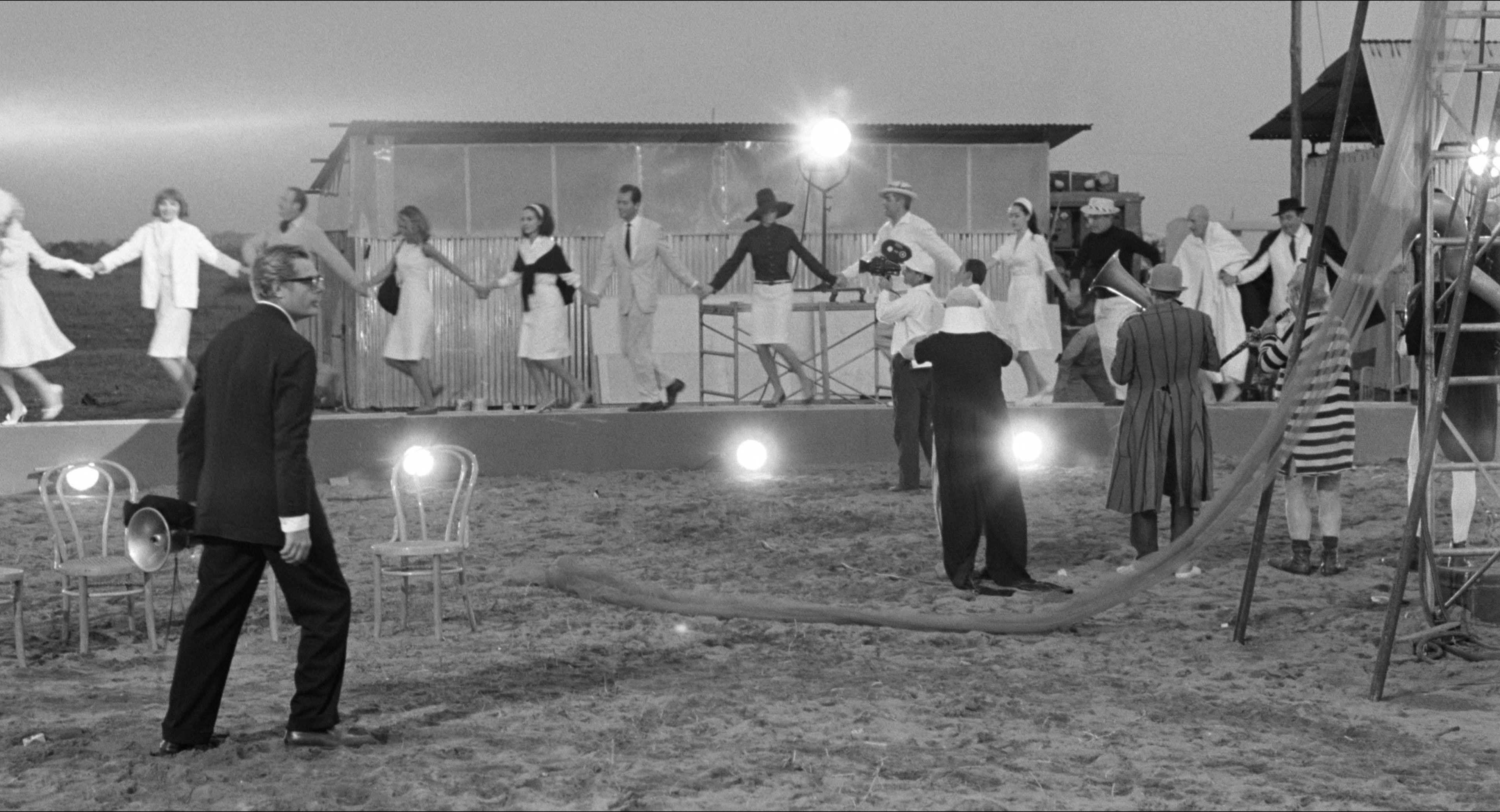 8 1/2 (1963), wide, 1.85:1 — film still