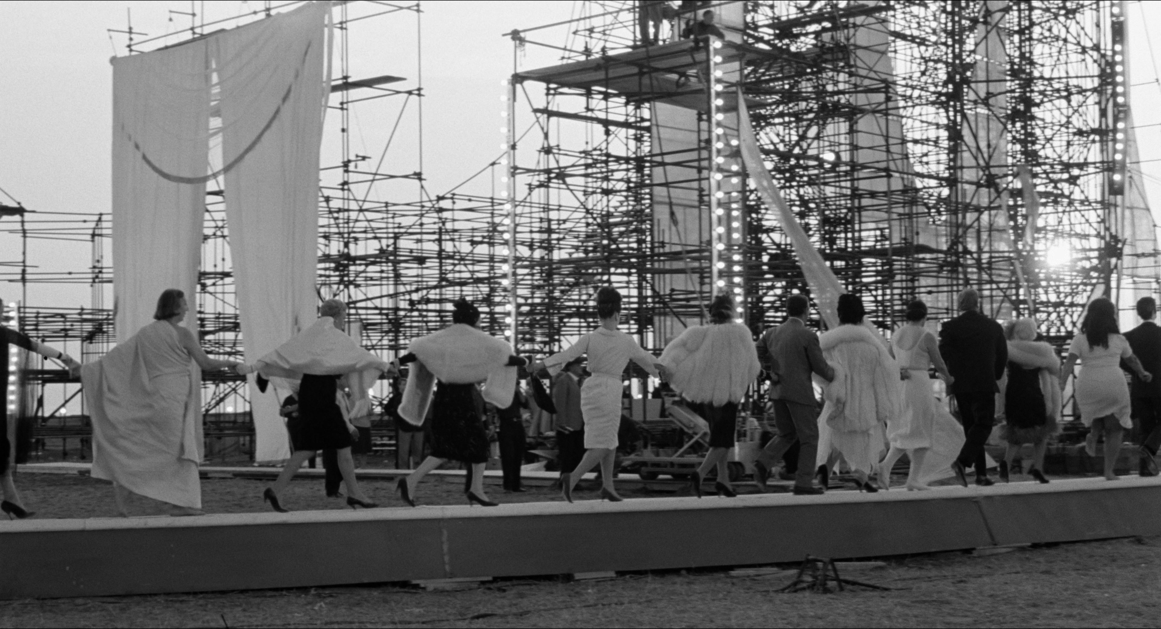 8 1/2 (1963), wide, 1.85:1 — film still