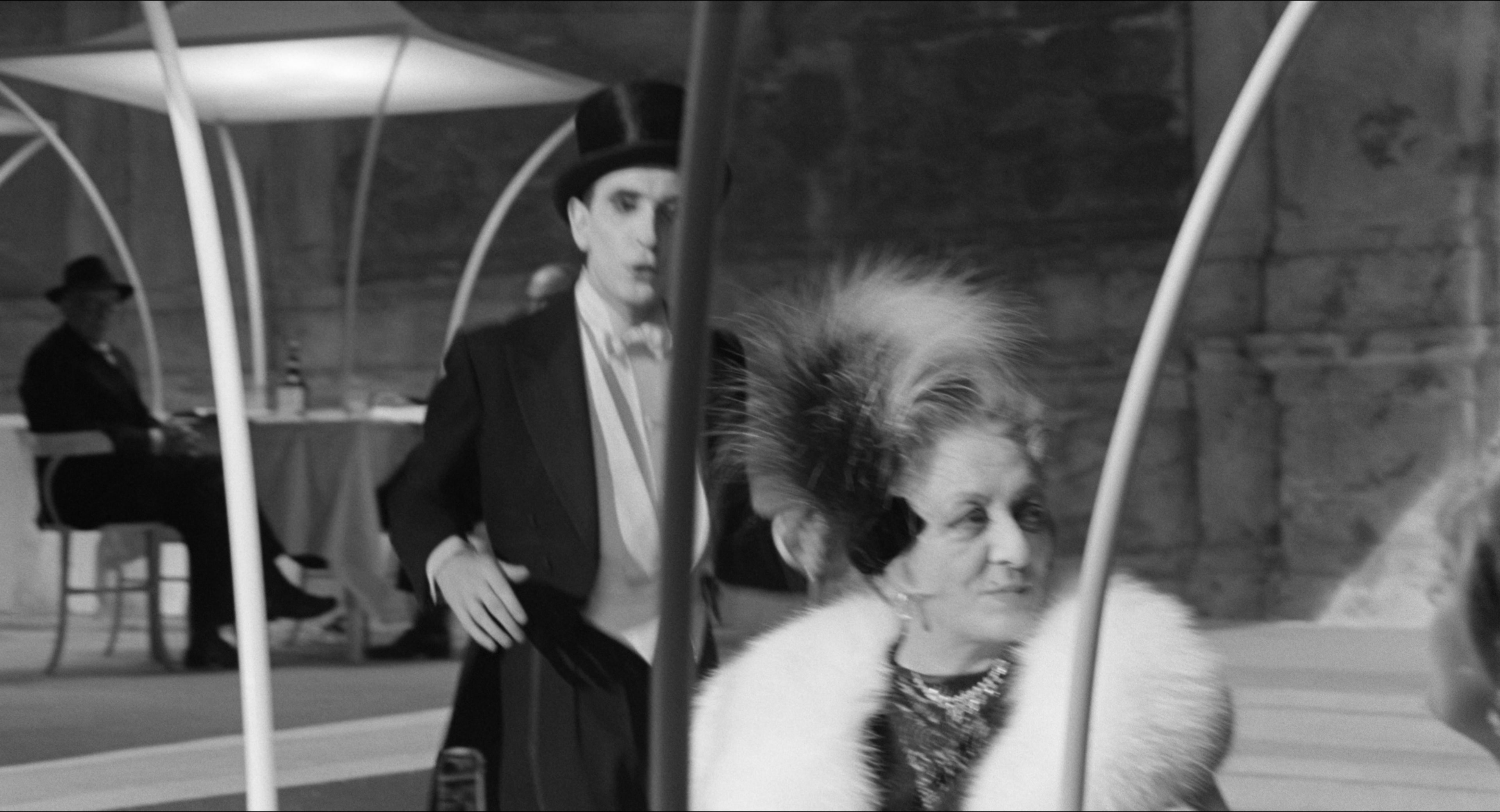 8 1/2 (1963), wide, 1.85:1 — film still