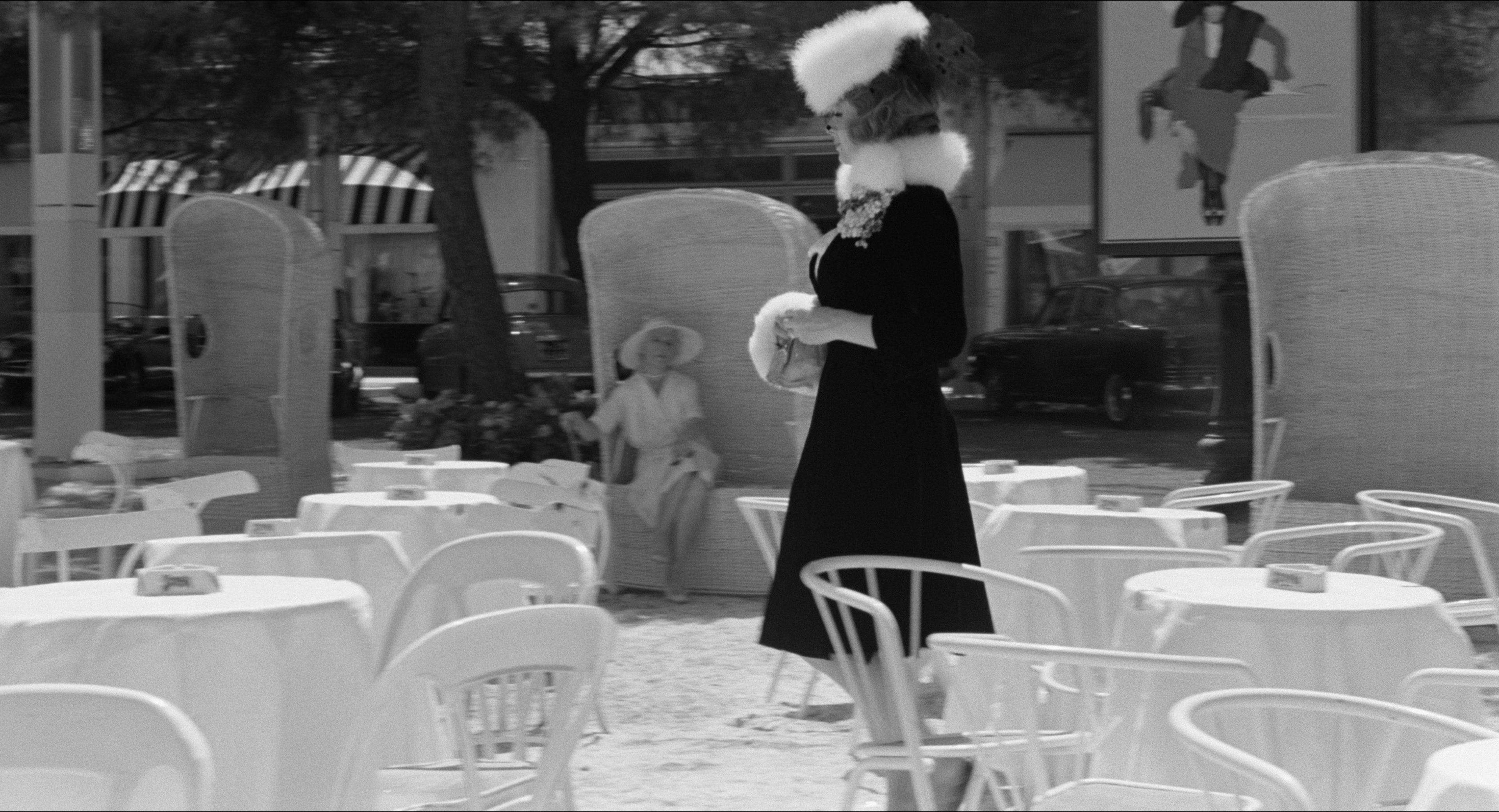 8 1/2 (1963), wide, 1.85:1 — film still