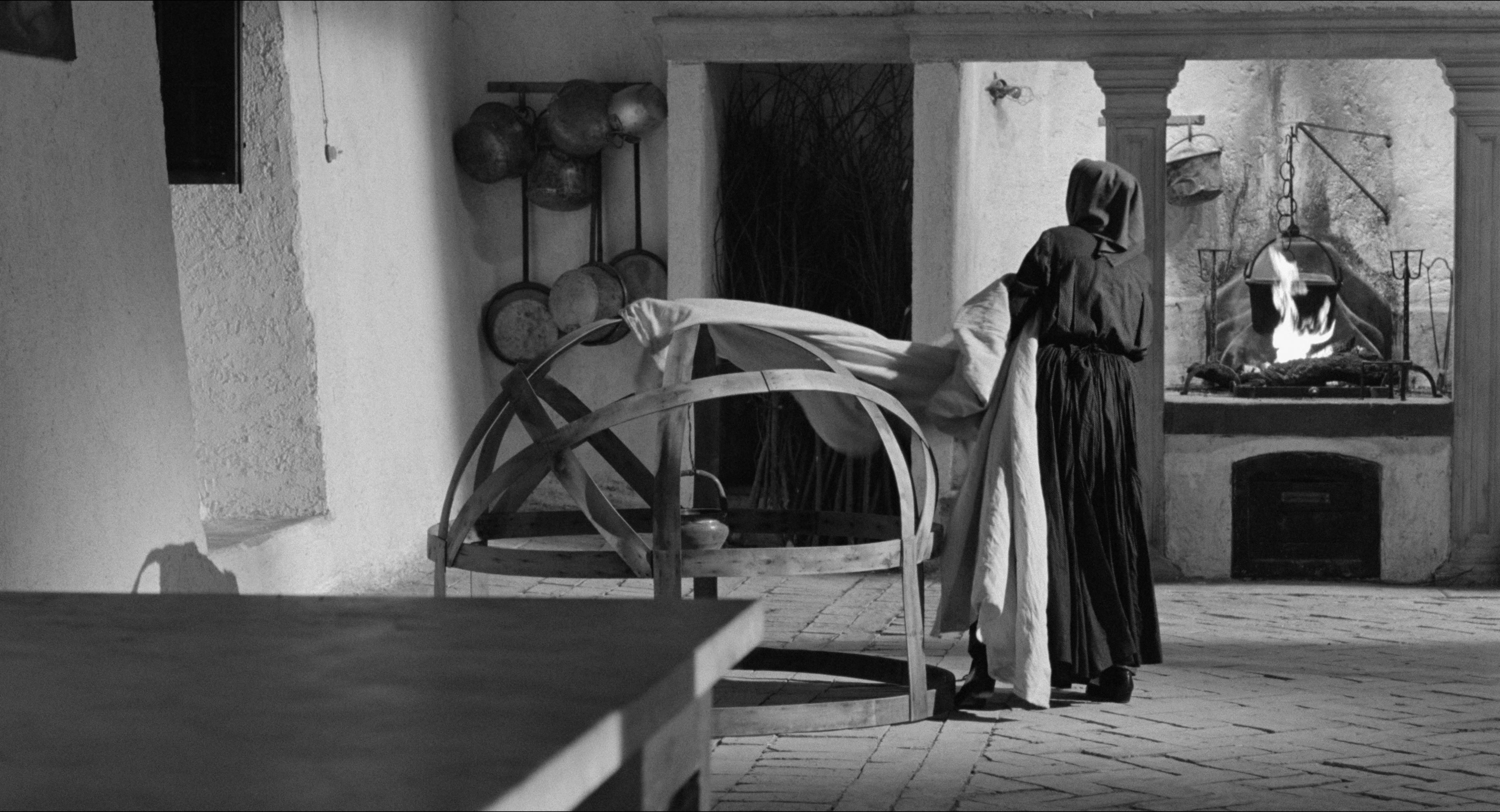 8 1/2 (1963), wide, 1.85:1 — film still