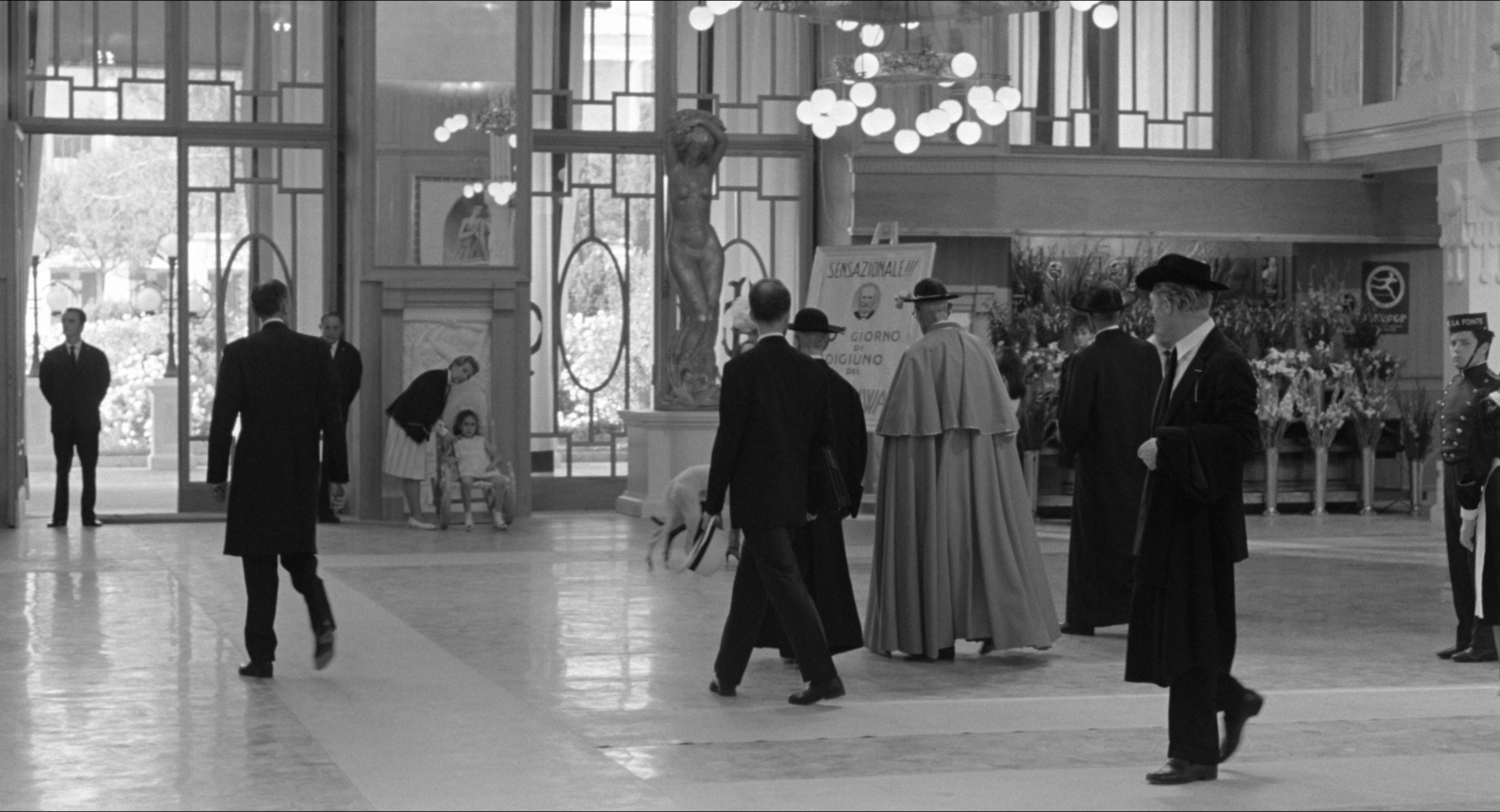 8 1/2 (1963), wide, 1.85:1 — film still