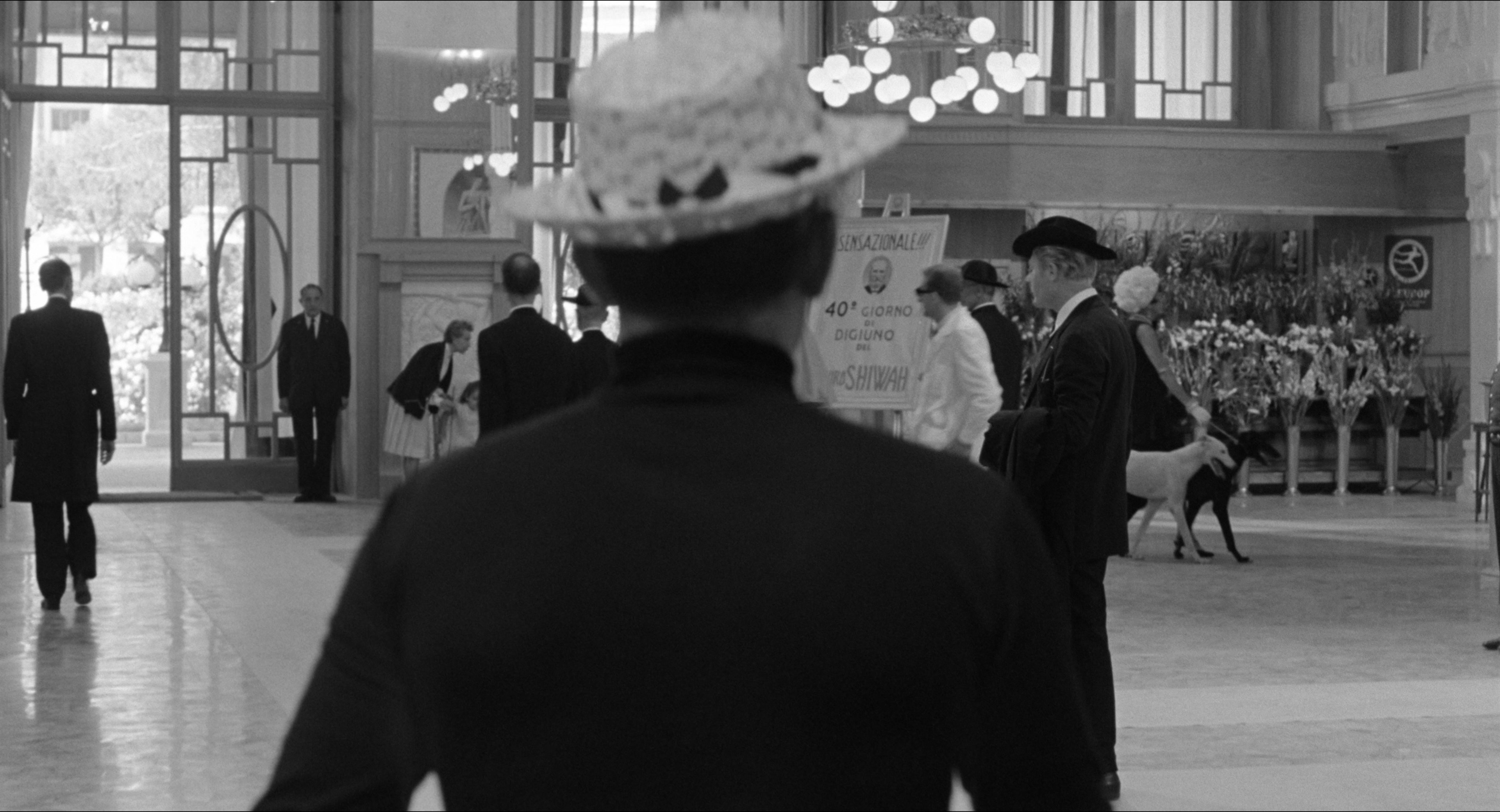 8 1/2 (1963), wide, 1.85:1 — film still