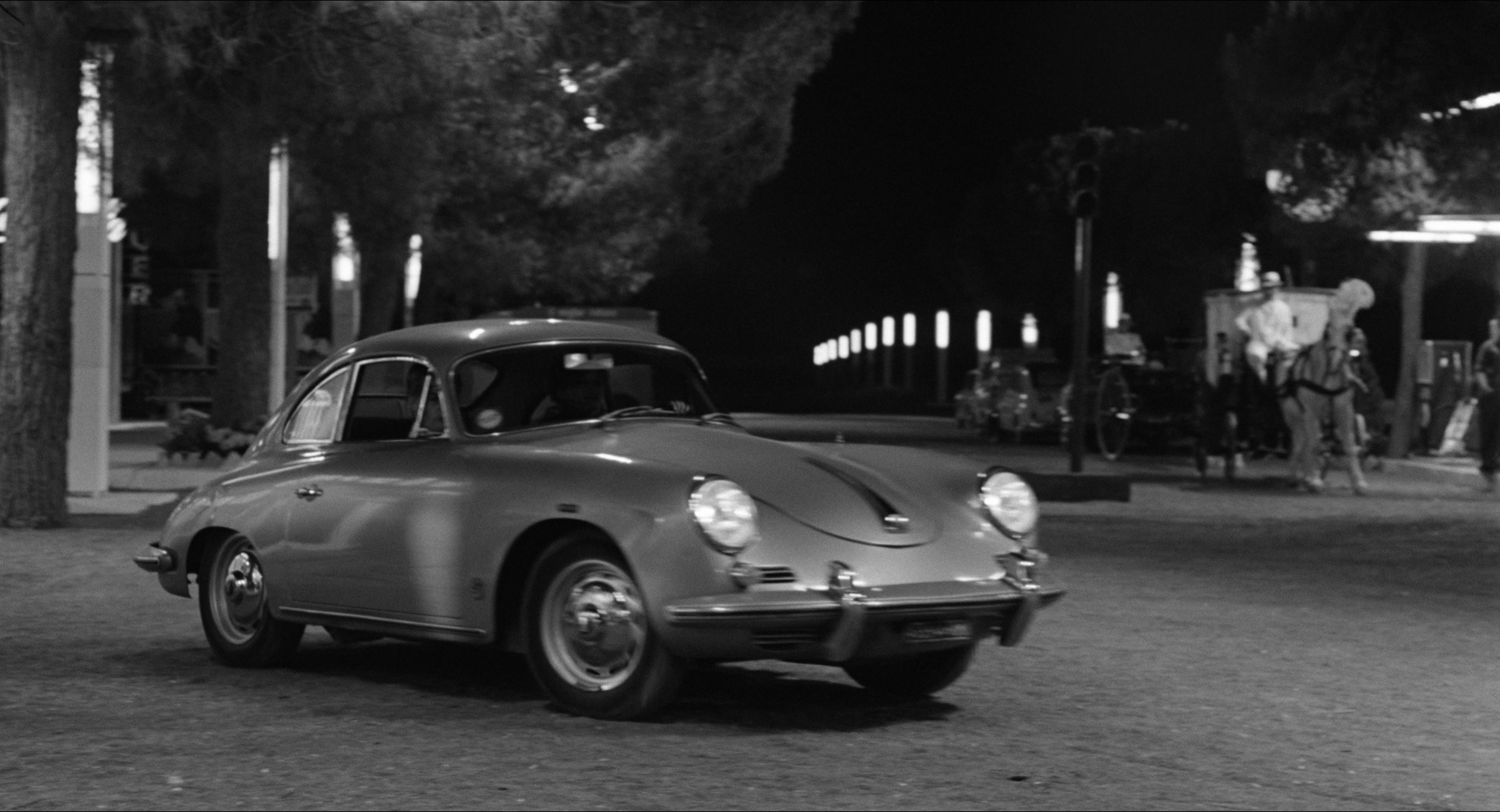 8 1/2 (1963), wide, 1.85:1 — film still