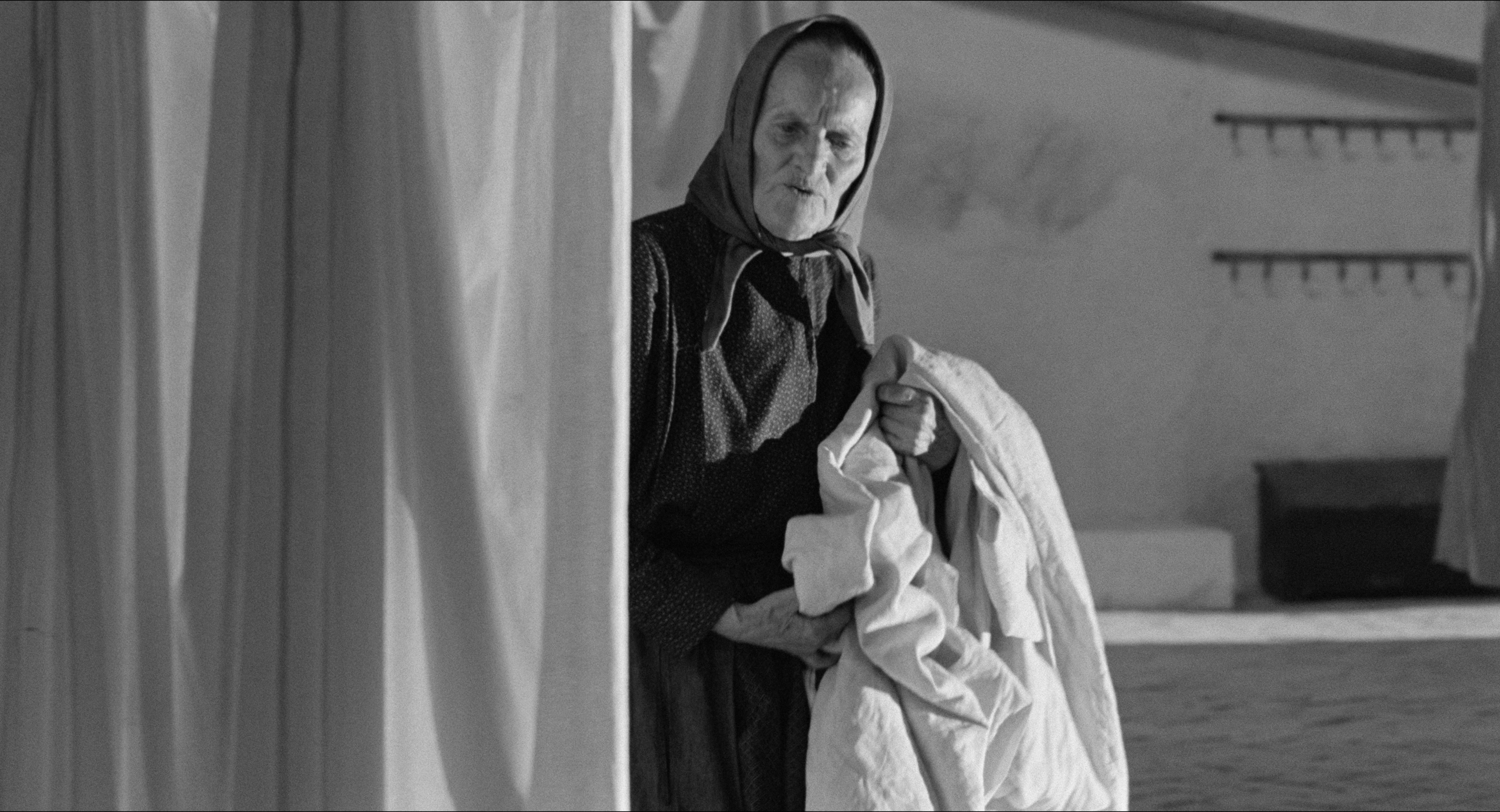 8 1/2 (1963), wide, 1.85:1 — film still