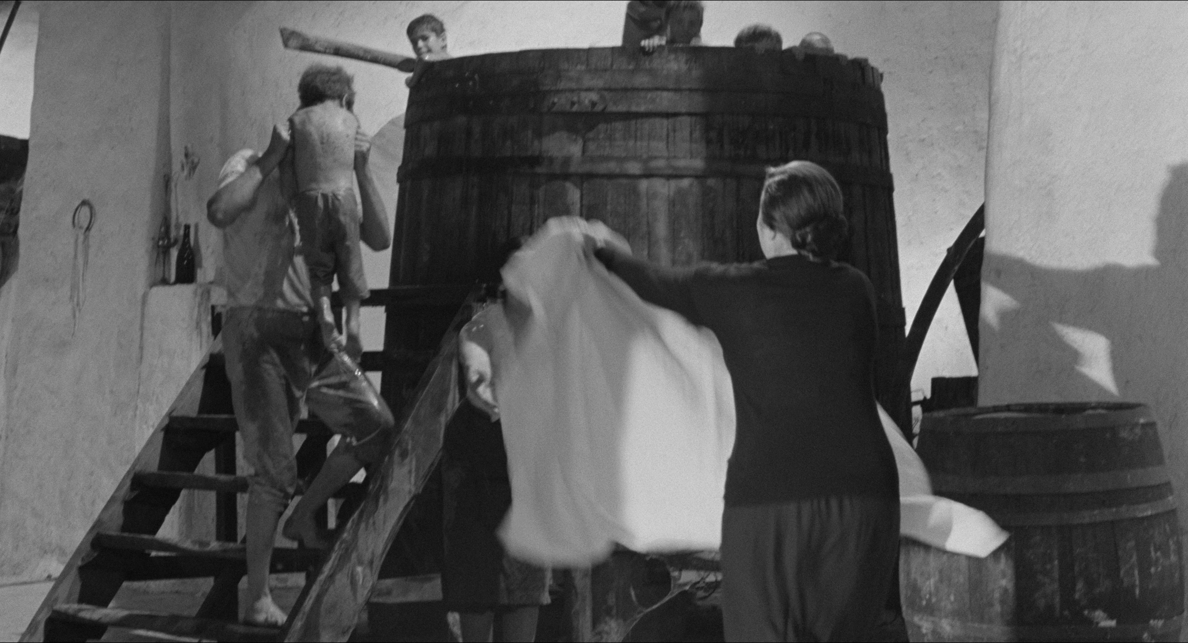 8 1/2 (1963), wide, 1.85:1 — film still