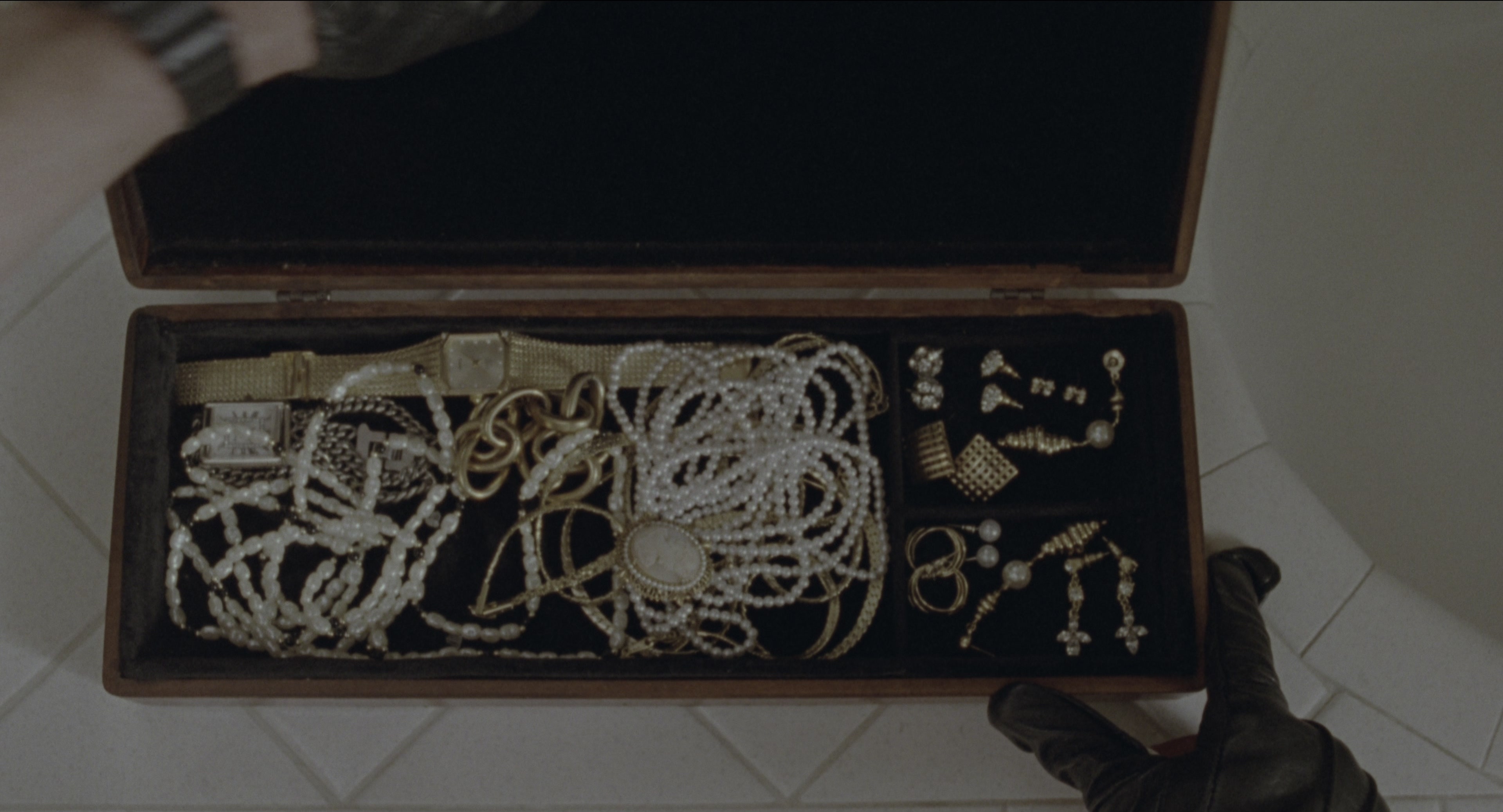 Bottle Rocket (1995), wide, 1.85:1 — film still