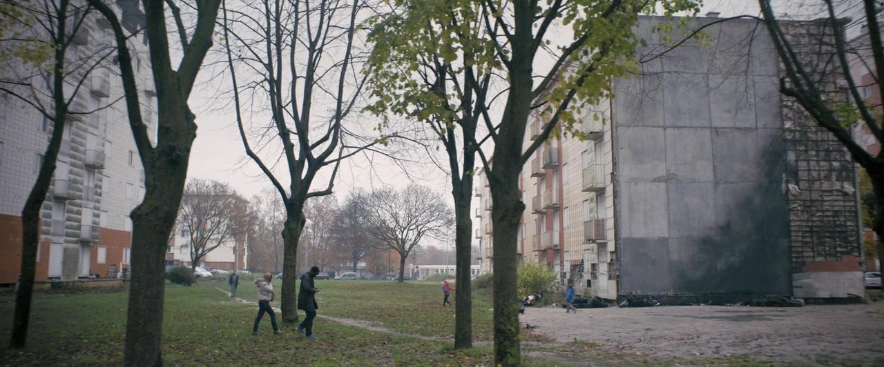 Dheepan (2015), wide, 2.41:1 — film still