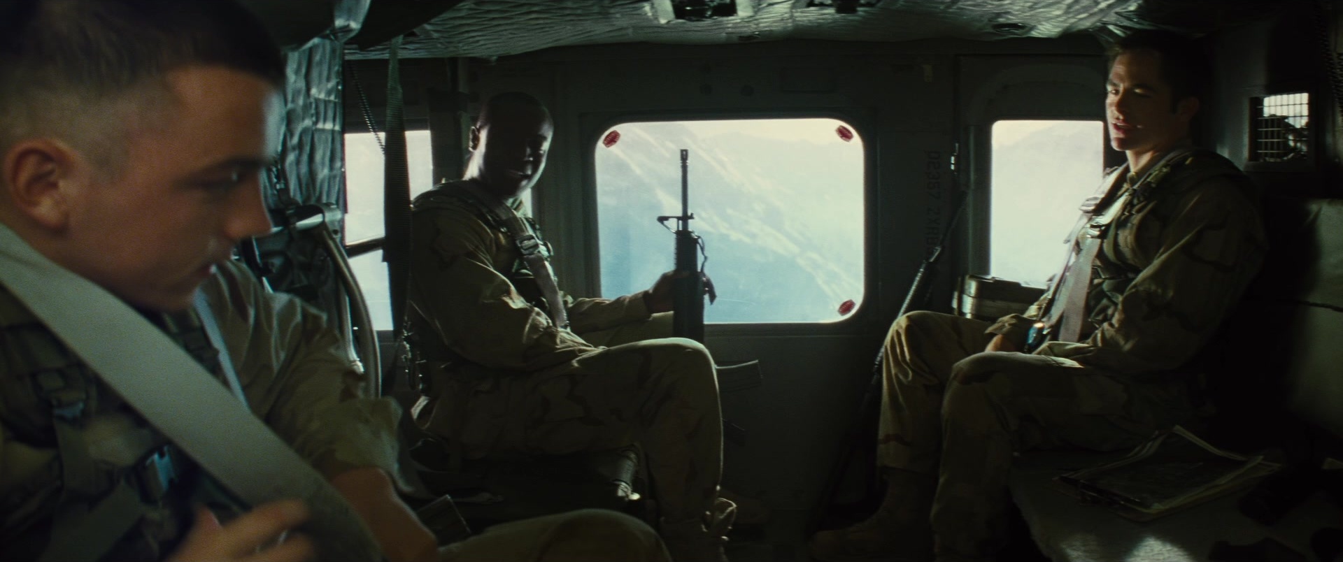 Jack Ryan: Shadow Recruit (2013), wide, 2.39:1 — film still