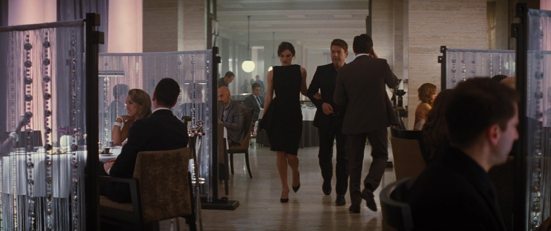 Jack Ryan: Shadow Recruit (2013), wide, 2.39:1 — film still