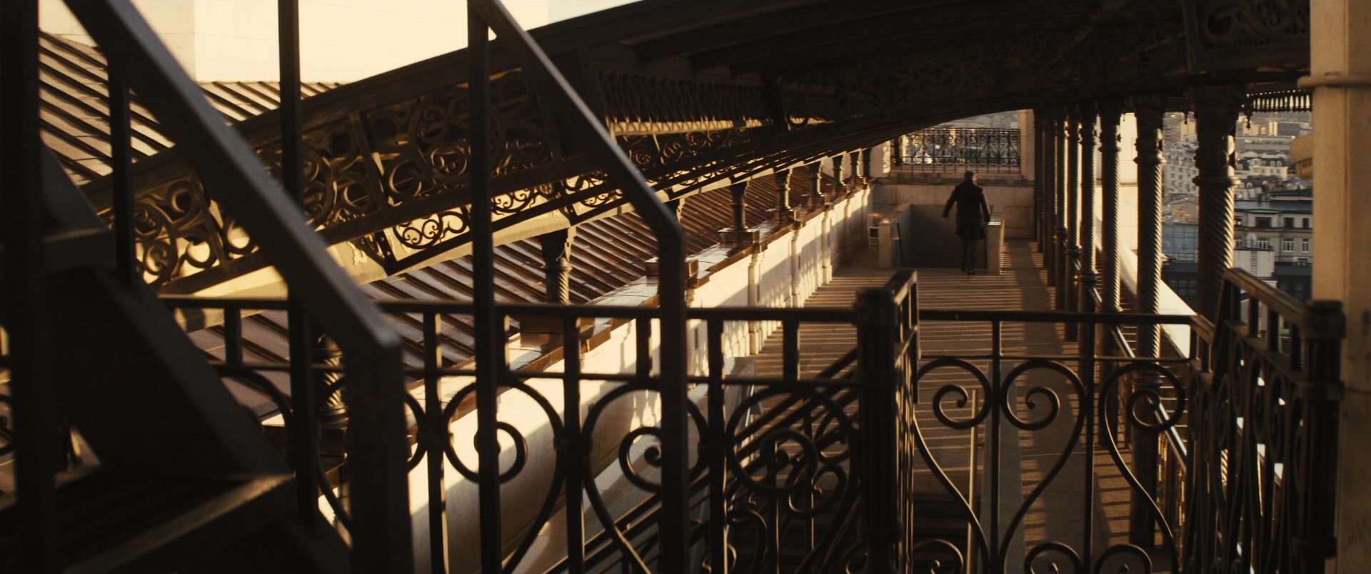 Jack Ryan: Shadow Recruit (2013), wide, 2.39:1 — film still