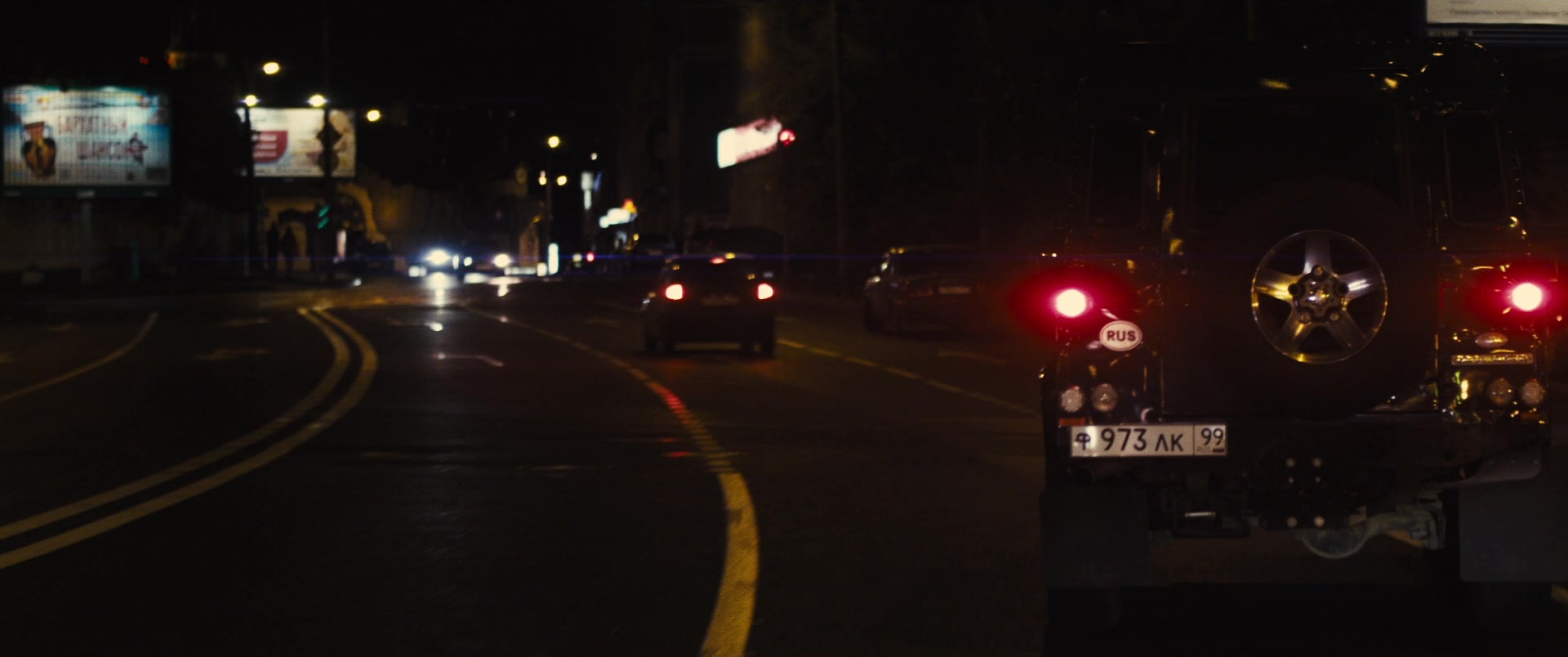 Jack Ryan: Shadow Recruit (2013), wide, 2.39:1 — film still