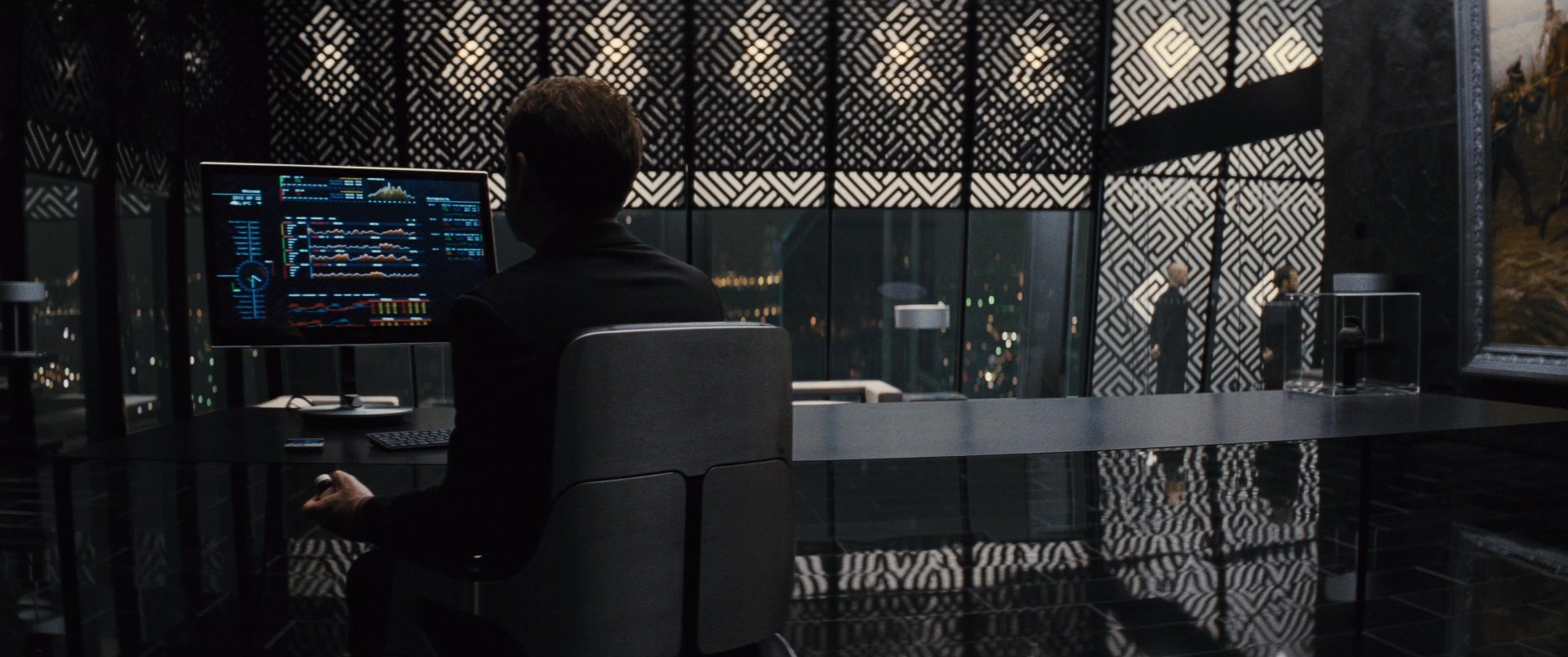 Jack Ryan: Shadow Recruit (2013), wide, 2.39:1 — film still
