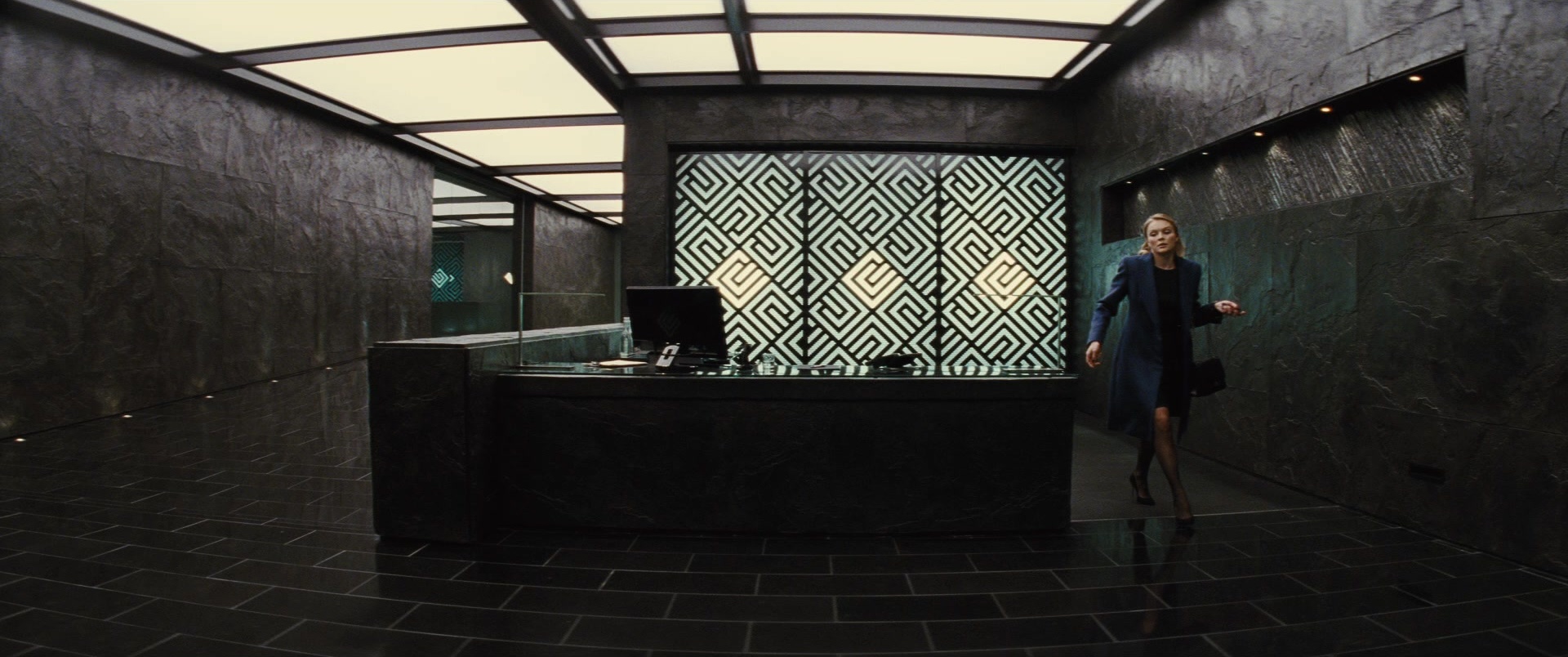 Jack Ryan: Shadow Recruit (2013), wide, 2.39:1 — film still