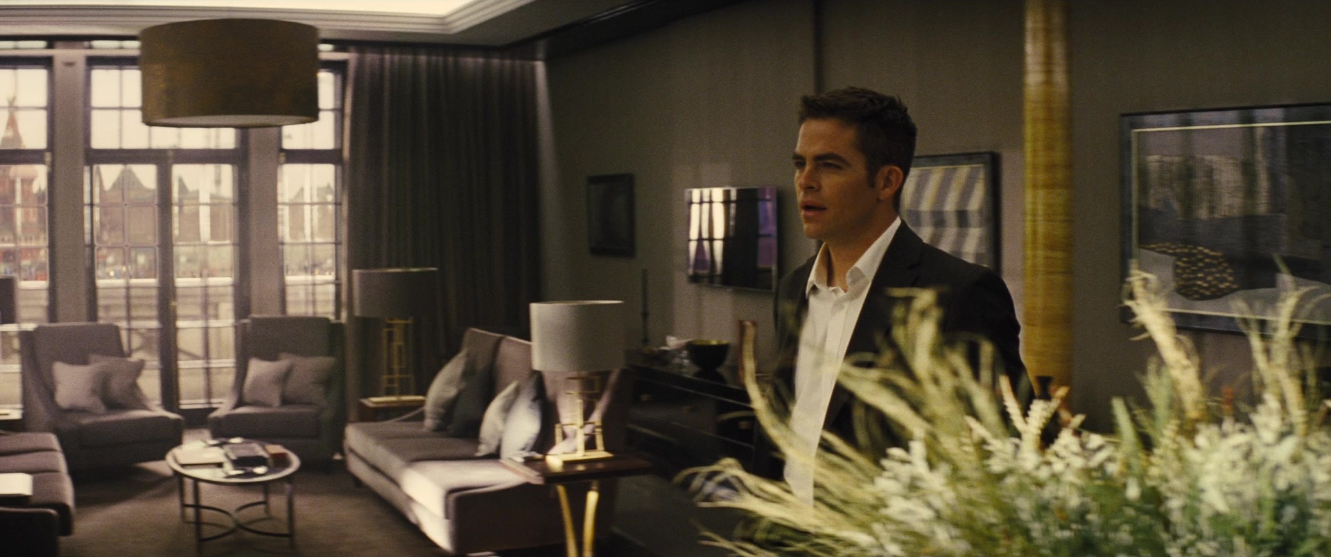 Jack Ryan: Shadow Recruit (2013), wide, 2.39:1 — film still