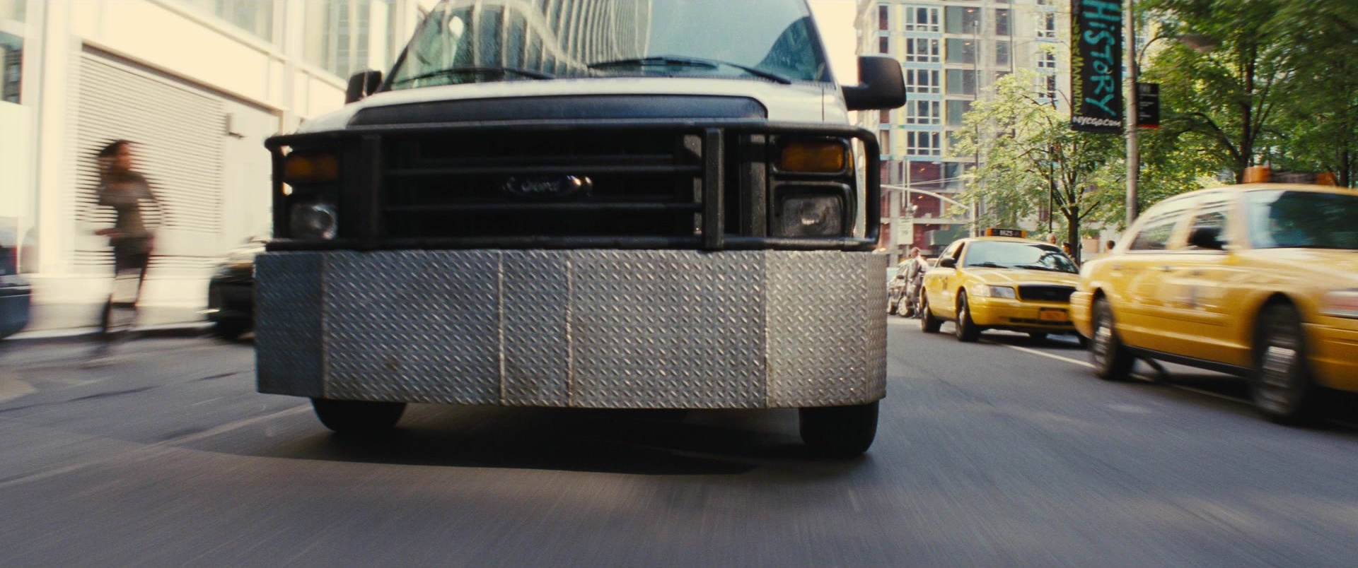 Jack Ryan: Shadow Recruit (2013), wide, 2.39:1 — film still